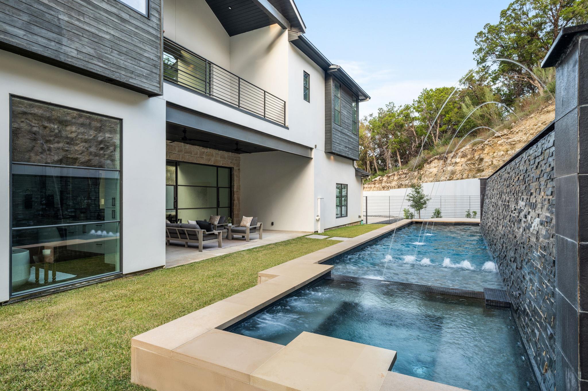 2701 Toro Canyon RD # B