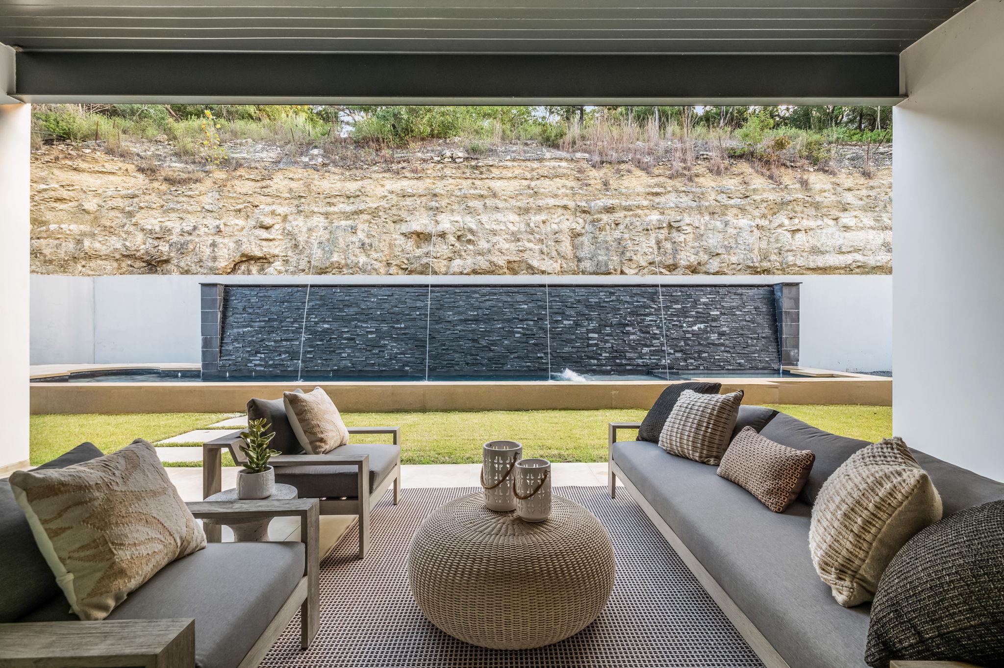 2701 Toro Canyon RD # B