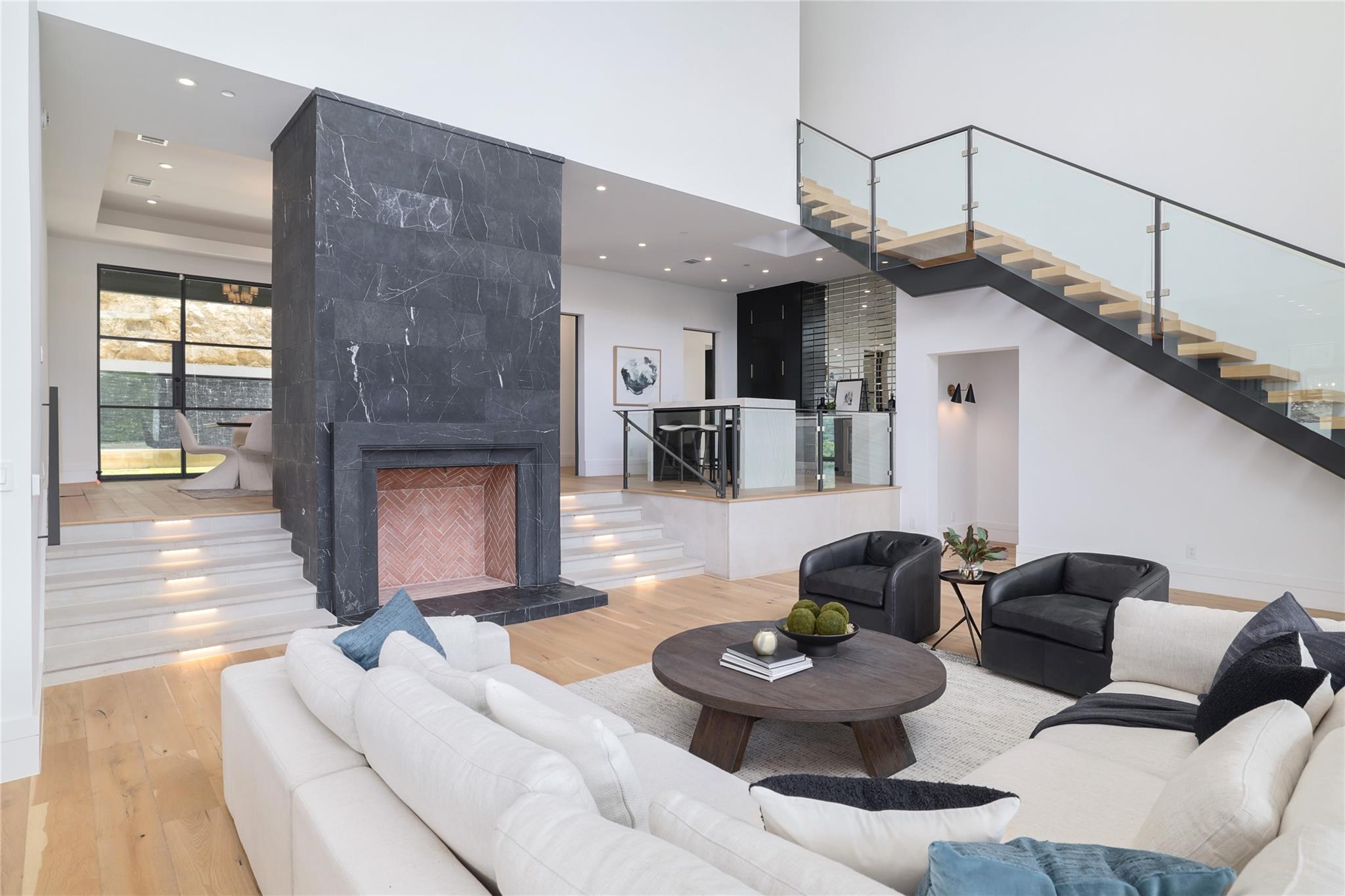 2701 Toro Canyon RD # B