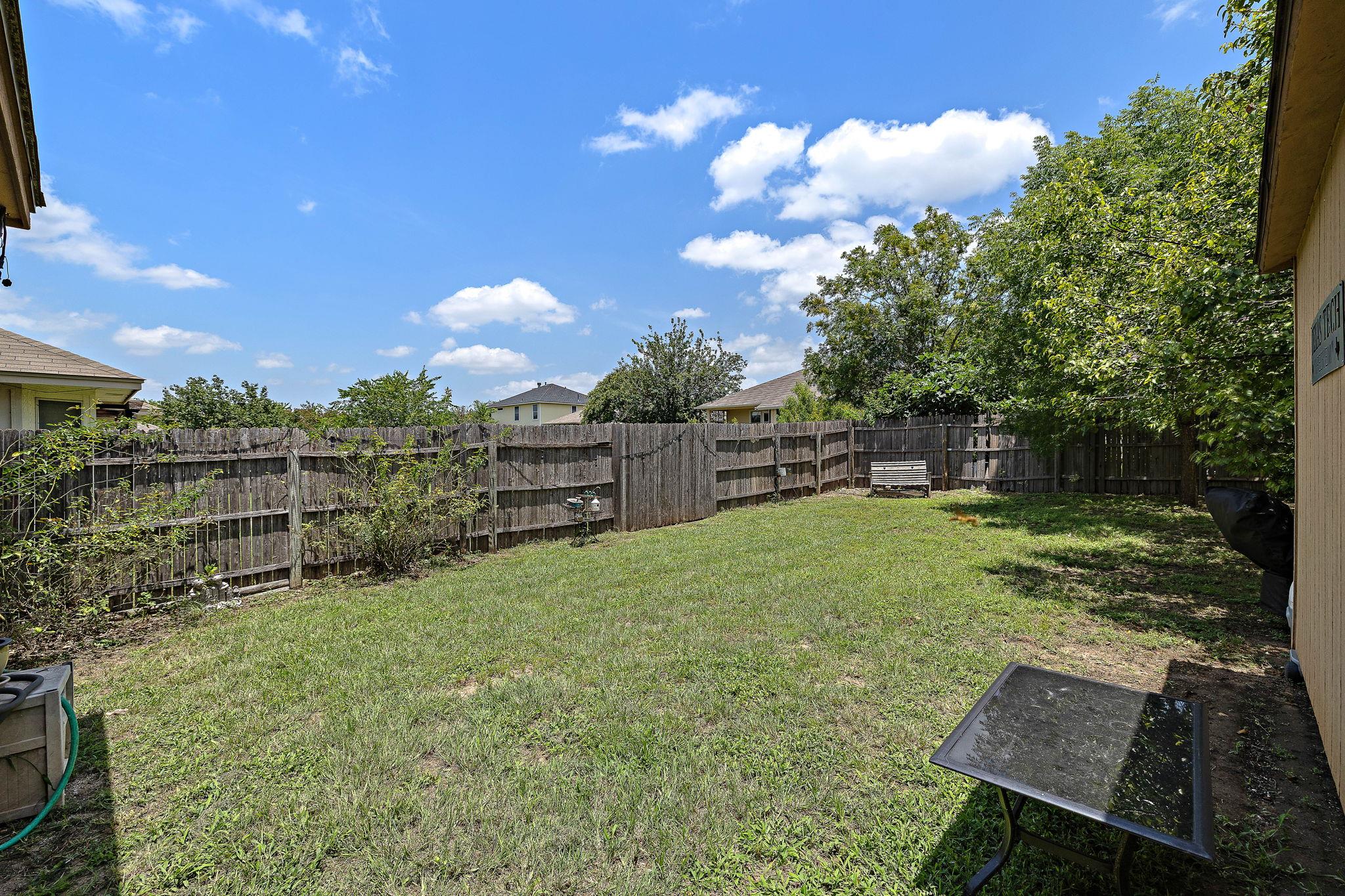 804 Maplecreek DR