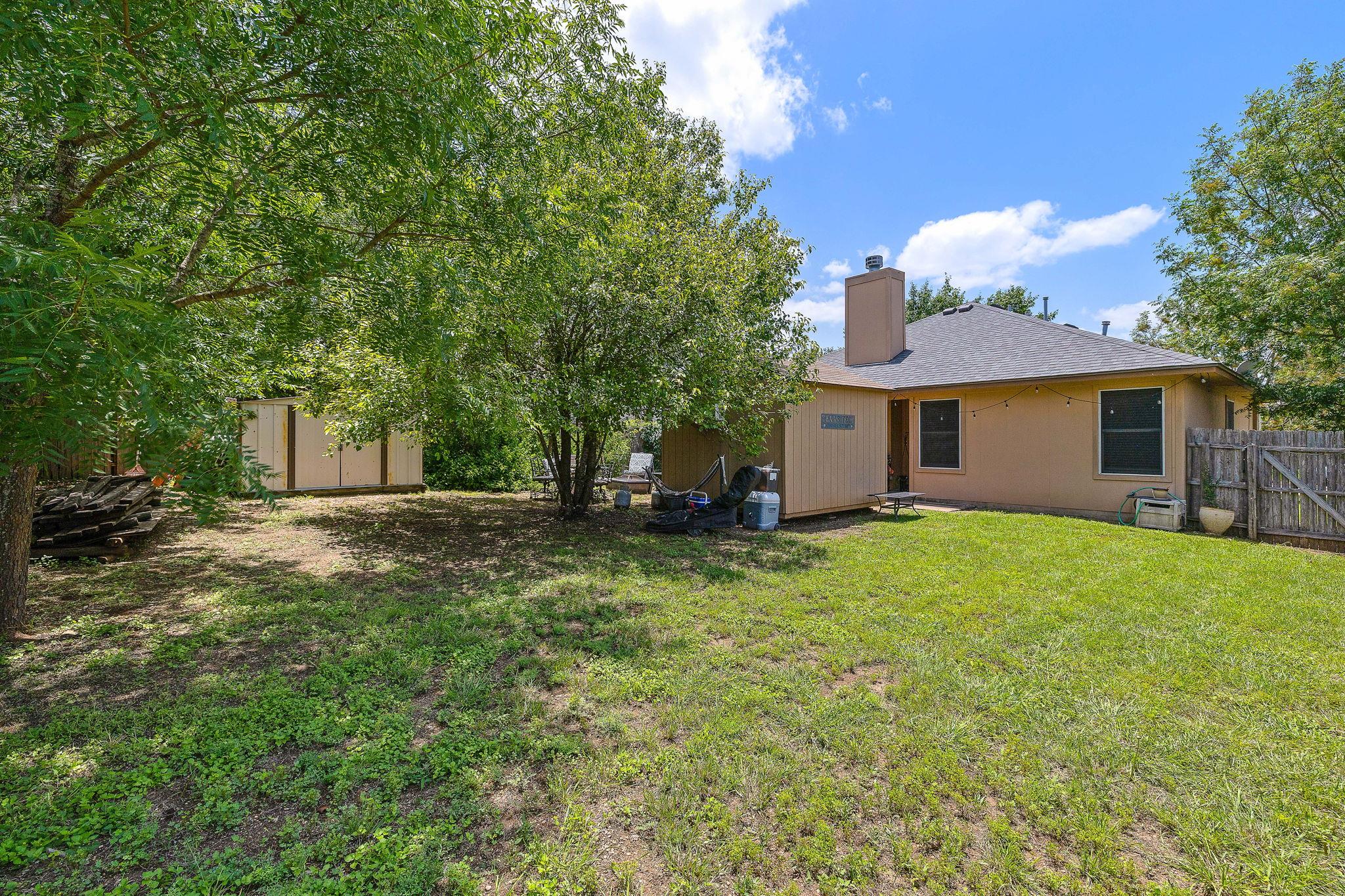 804 Maplecreek DR