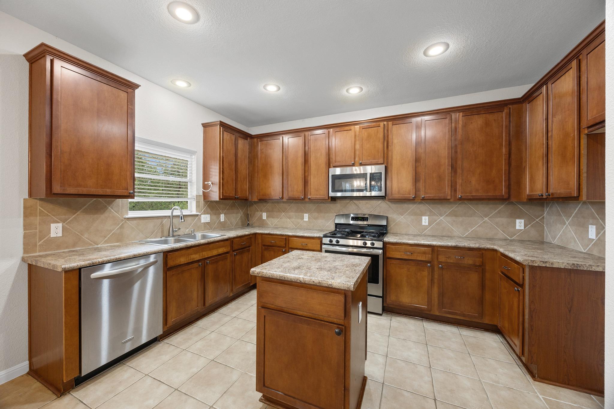 11729 Springs Head LOOP