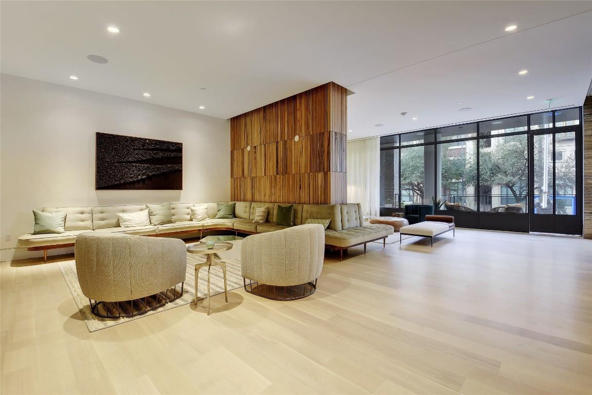 501 West Ave # 703