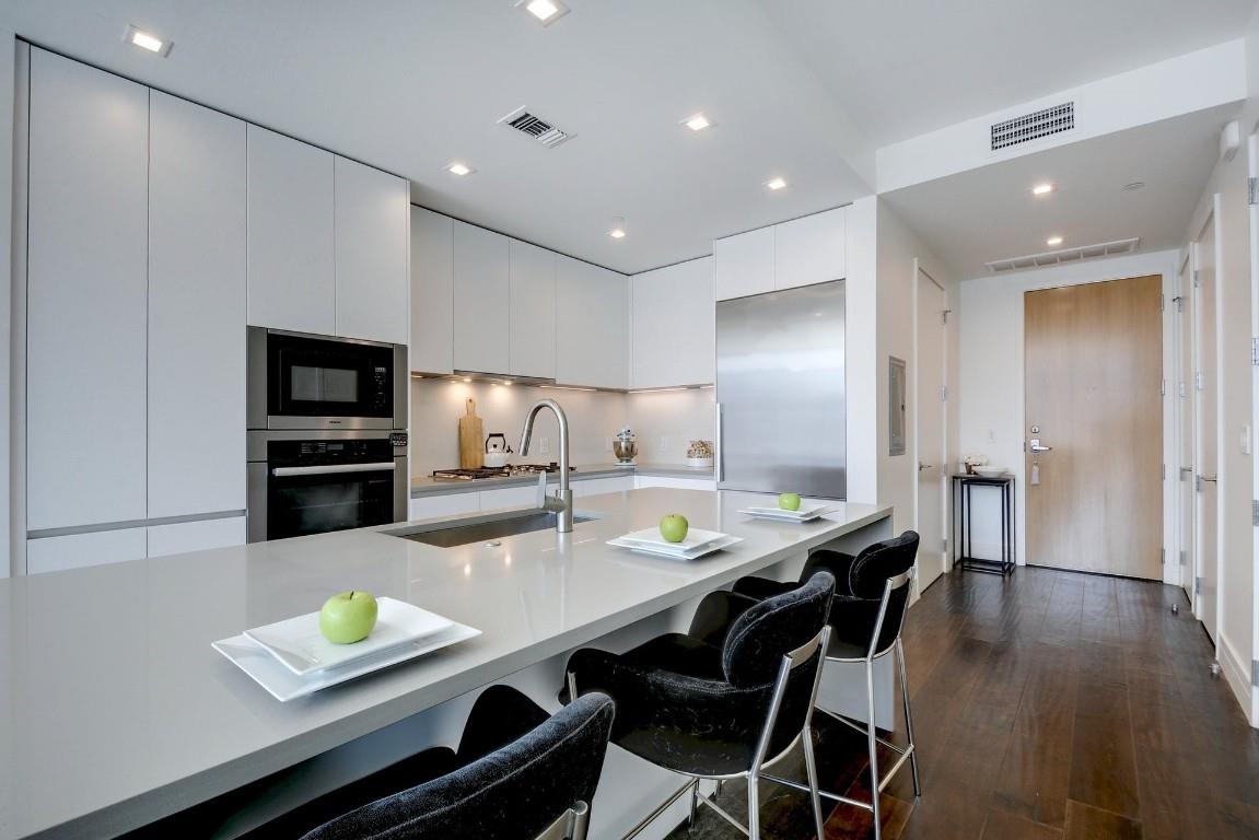 501 West Ave # 703