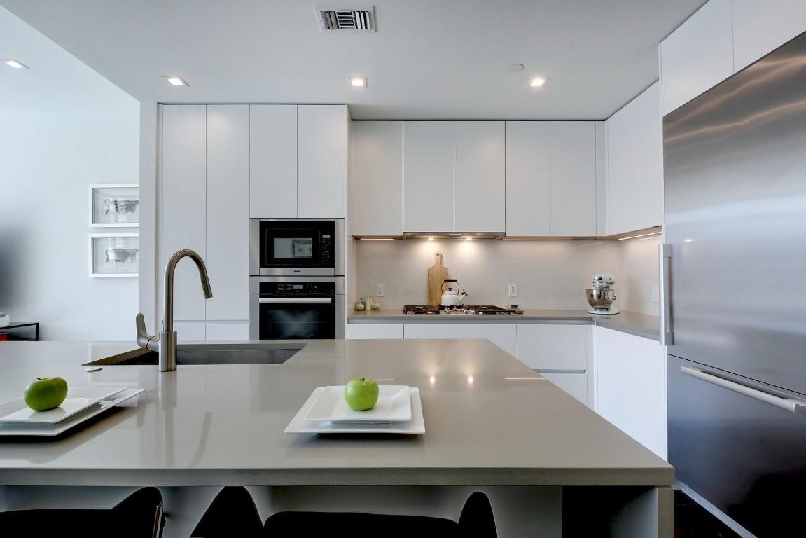 501 West Ave # 703