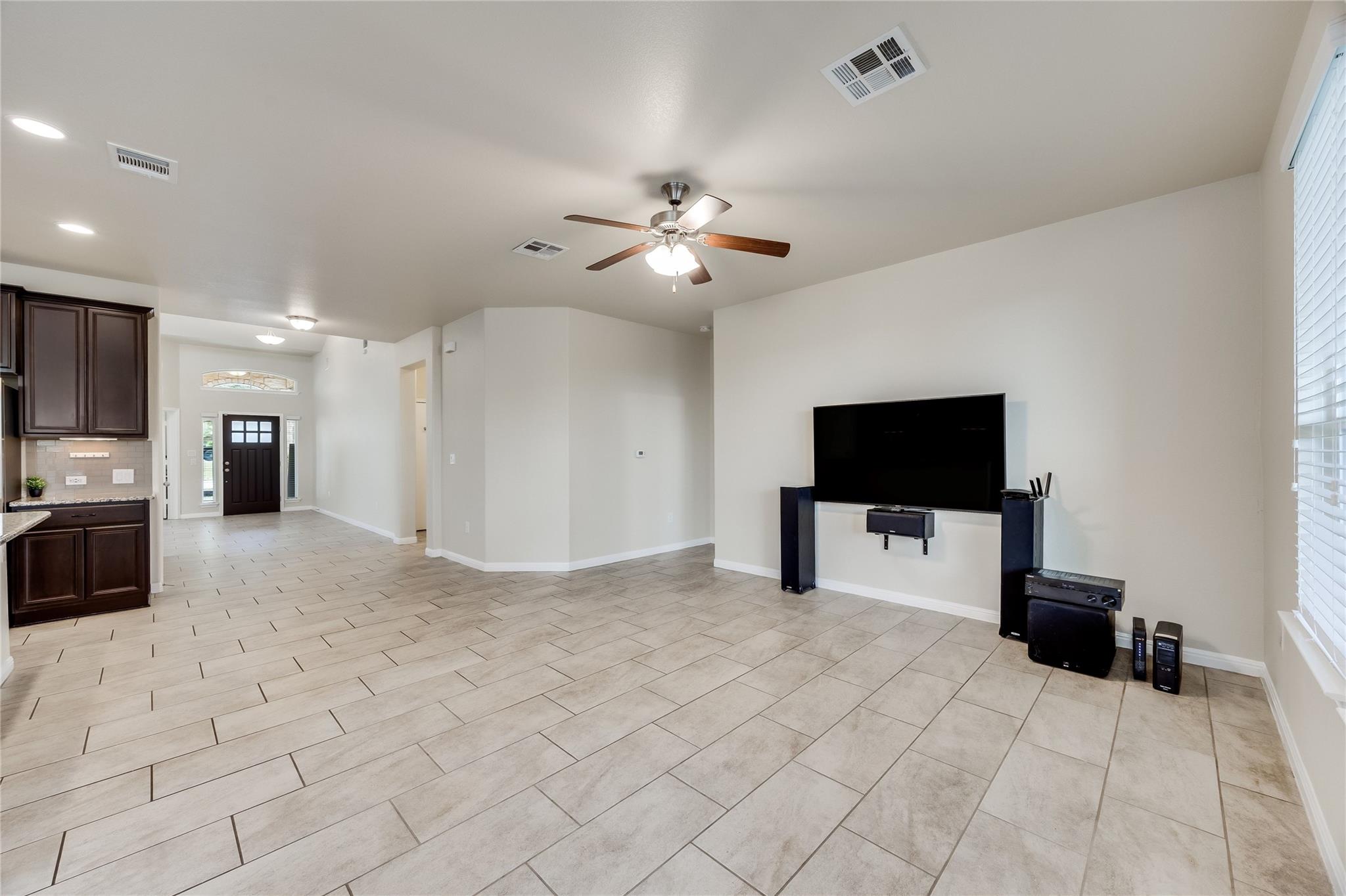 11328 Reading WAY