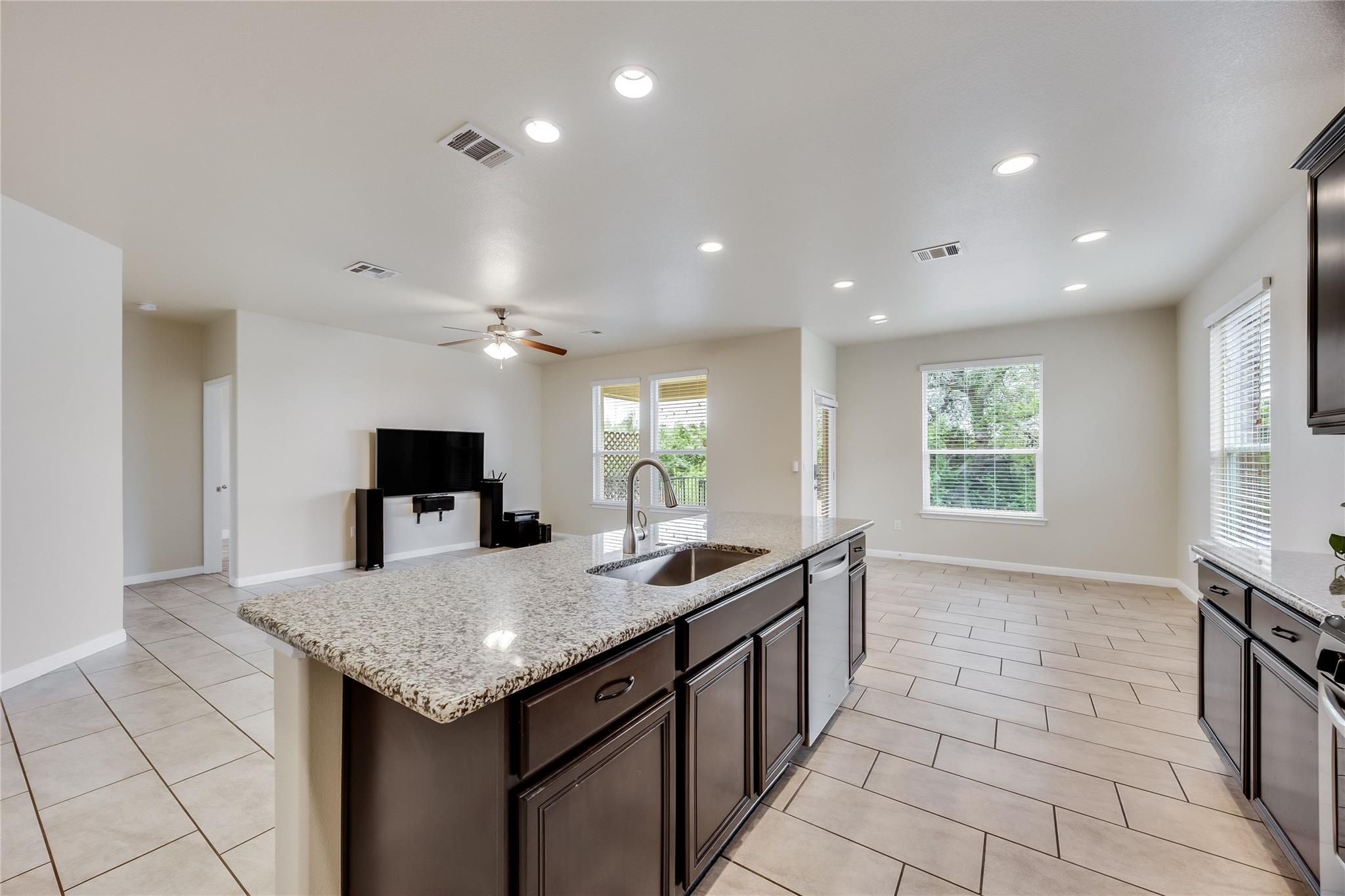 11328 Reading WAY