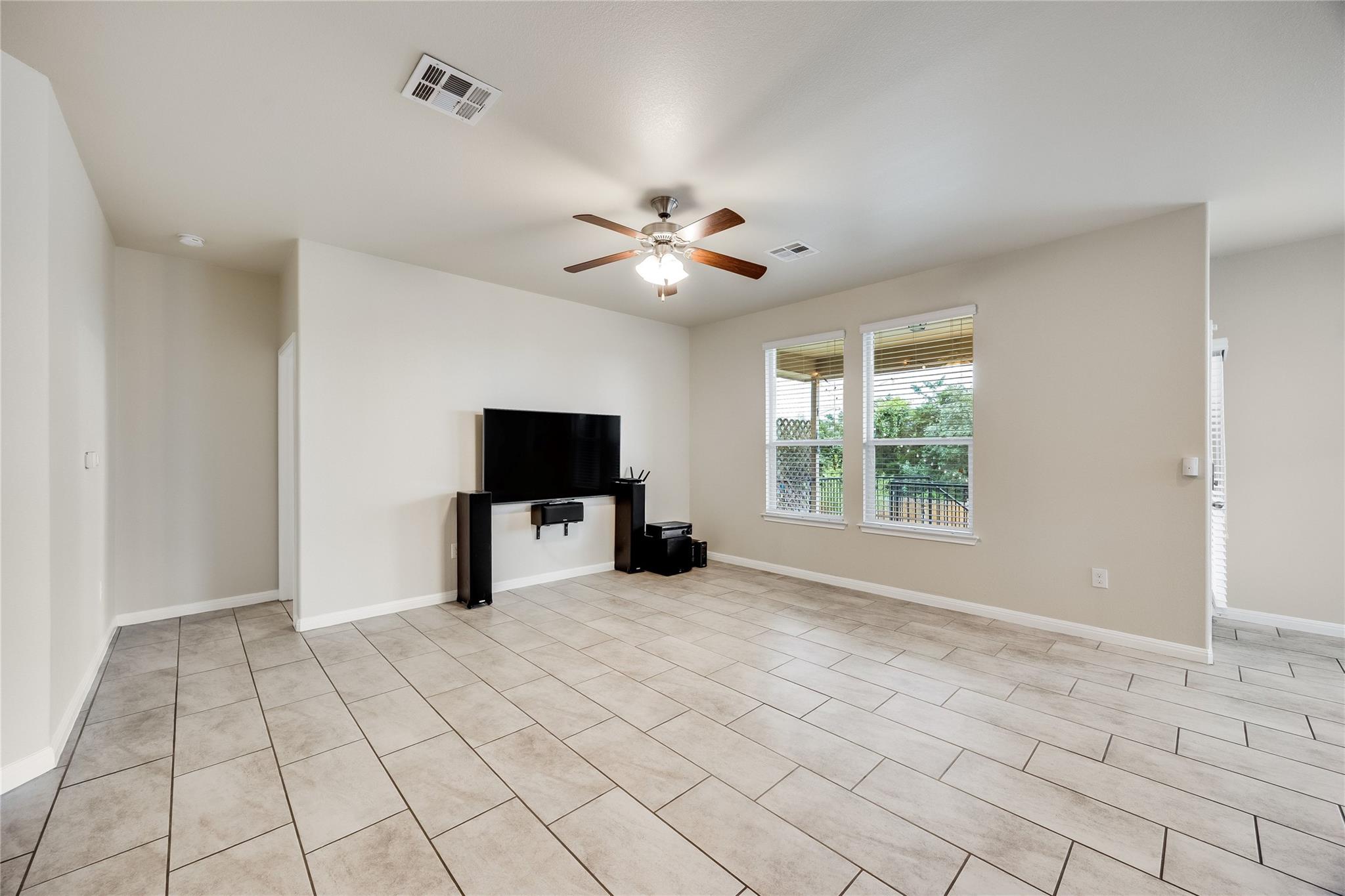 11328 Reading WAY