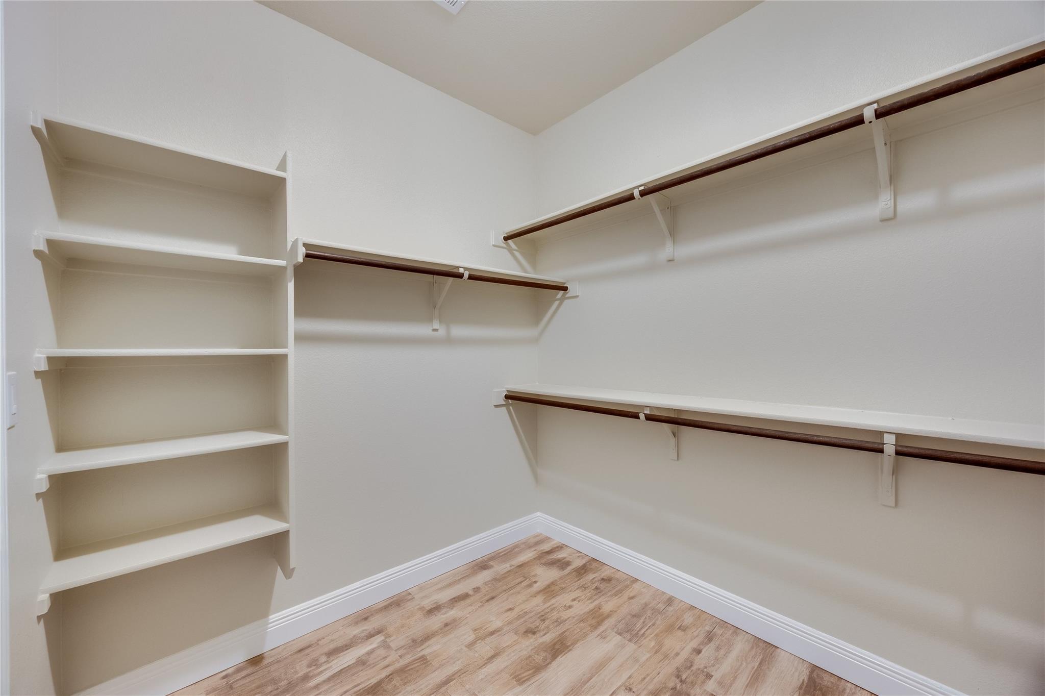 11328 Reading WAY