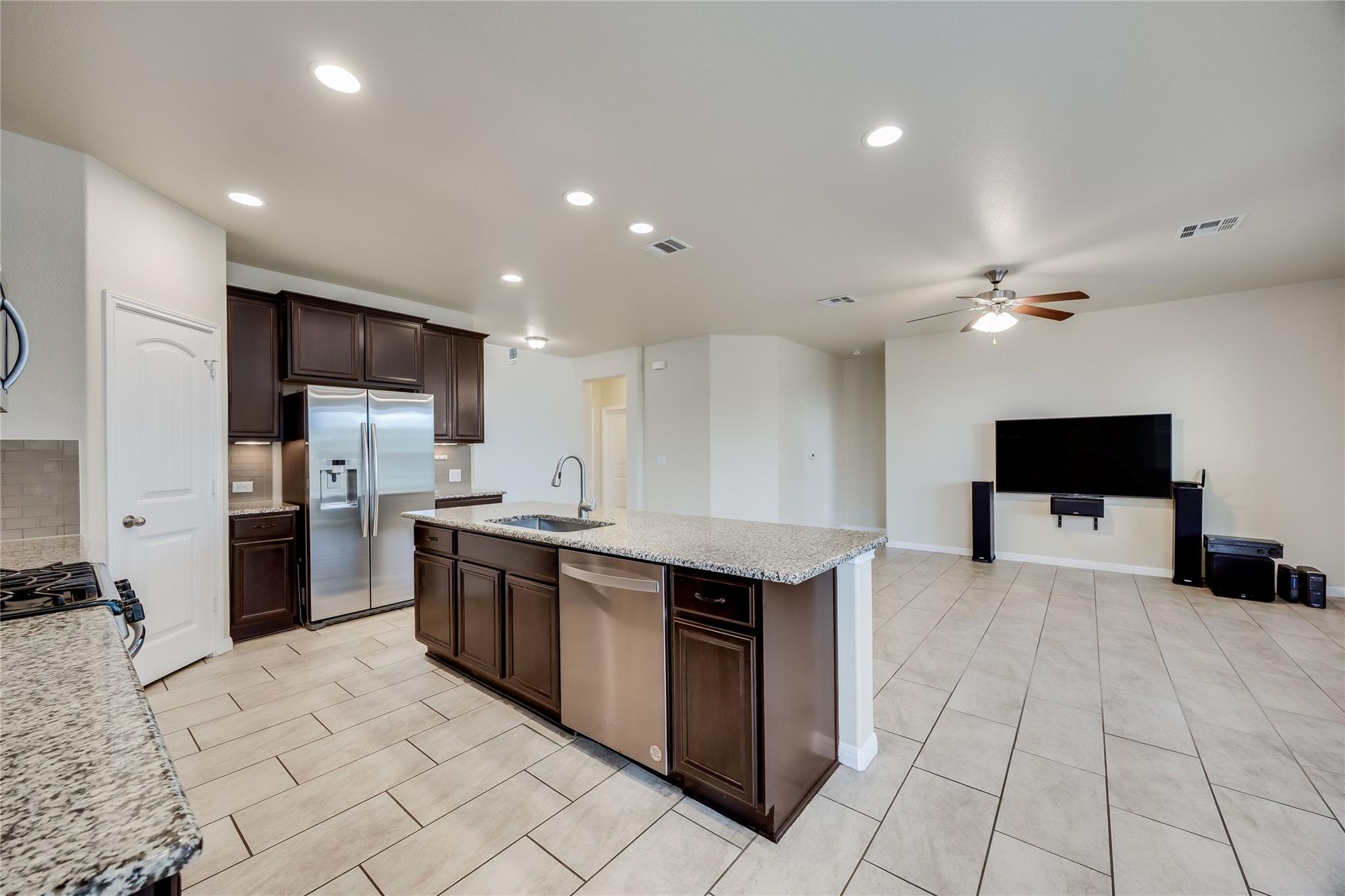 11328 Reading WAY