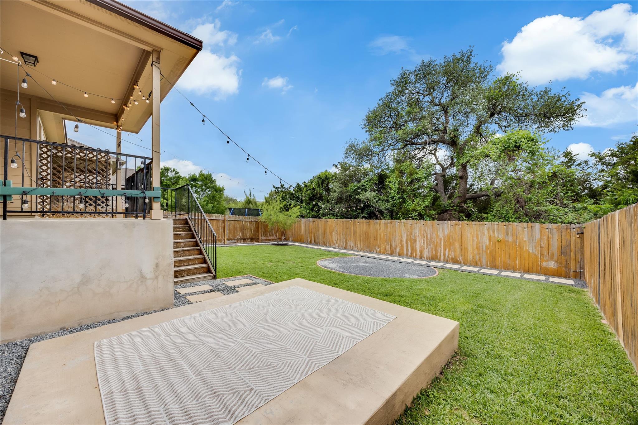 11328 Reading WAY