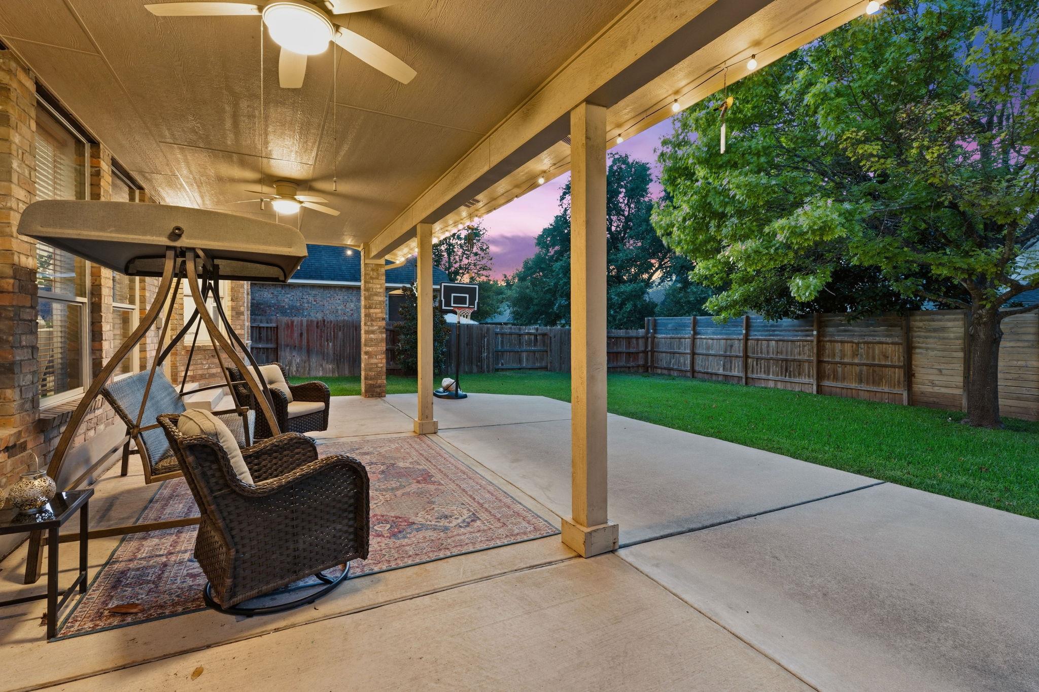 2126 Clear Lake PL