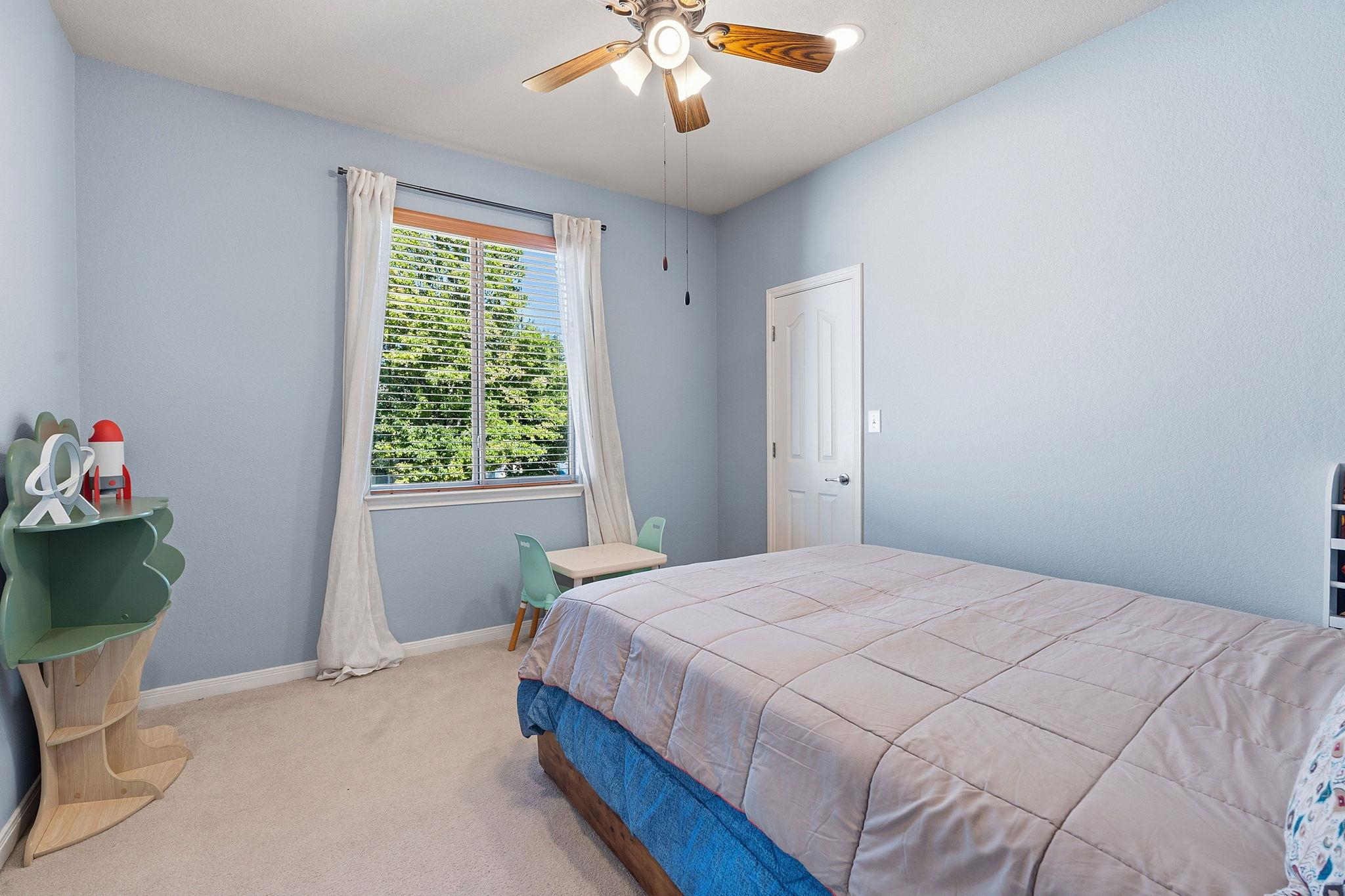 2126 Clear Lake PL