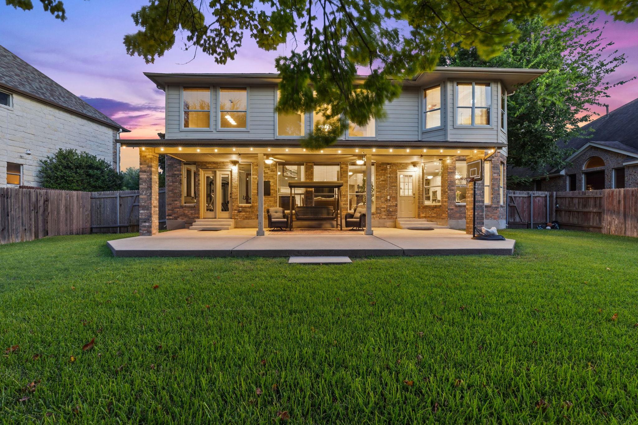 2126 Clear Lake PL