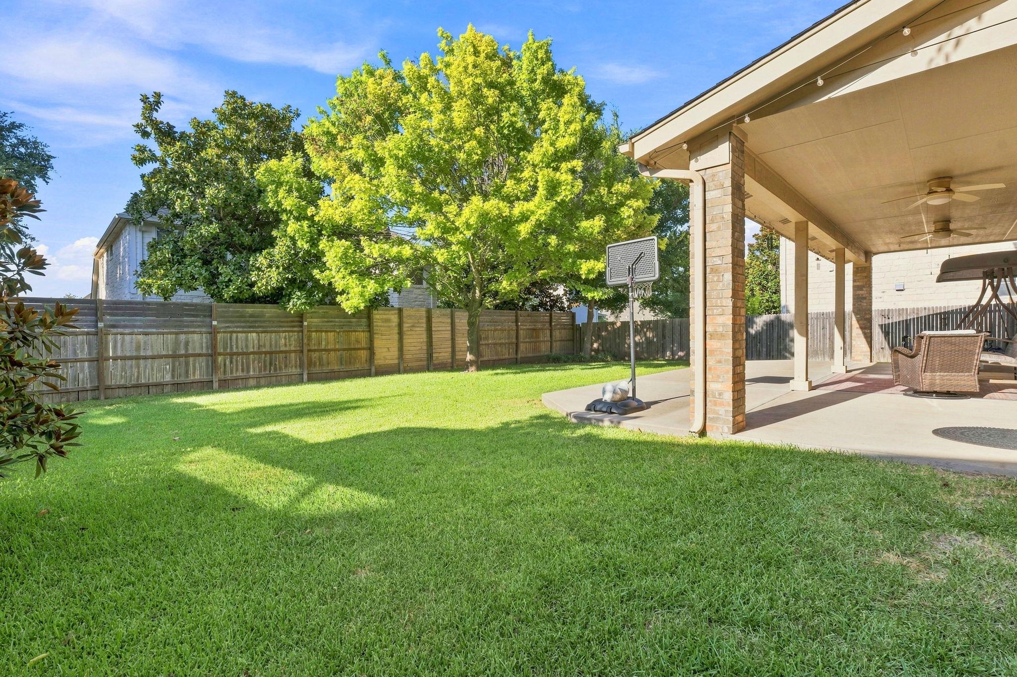 2126 Clear Lake PL