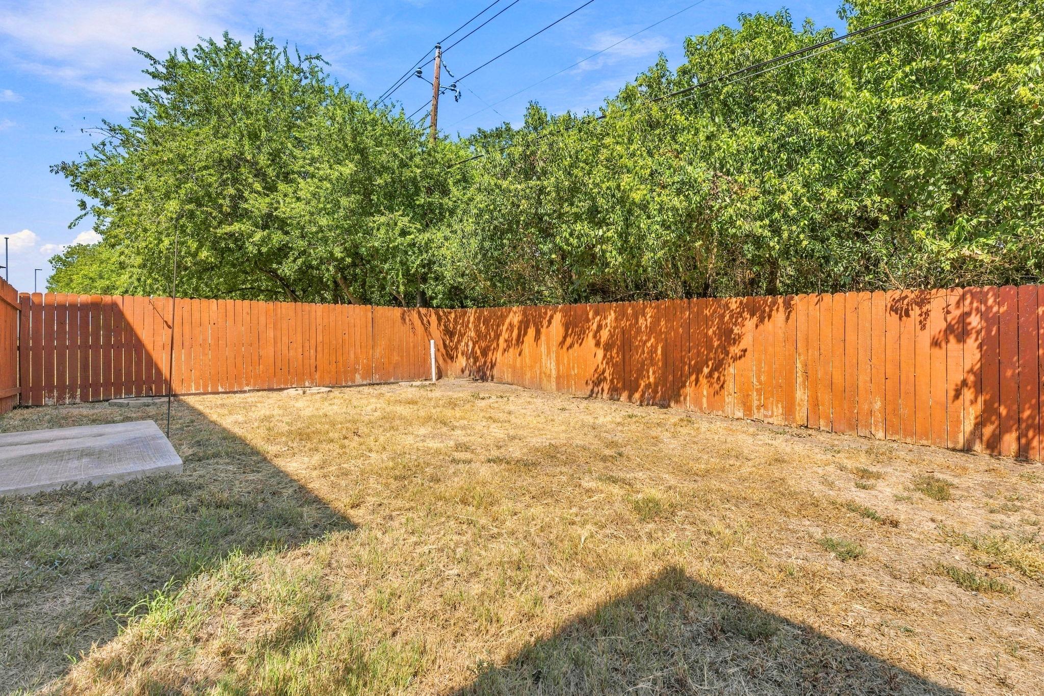1404 Limelight LN