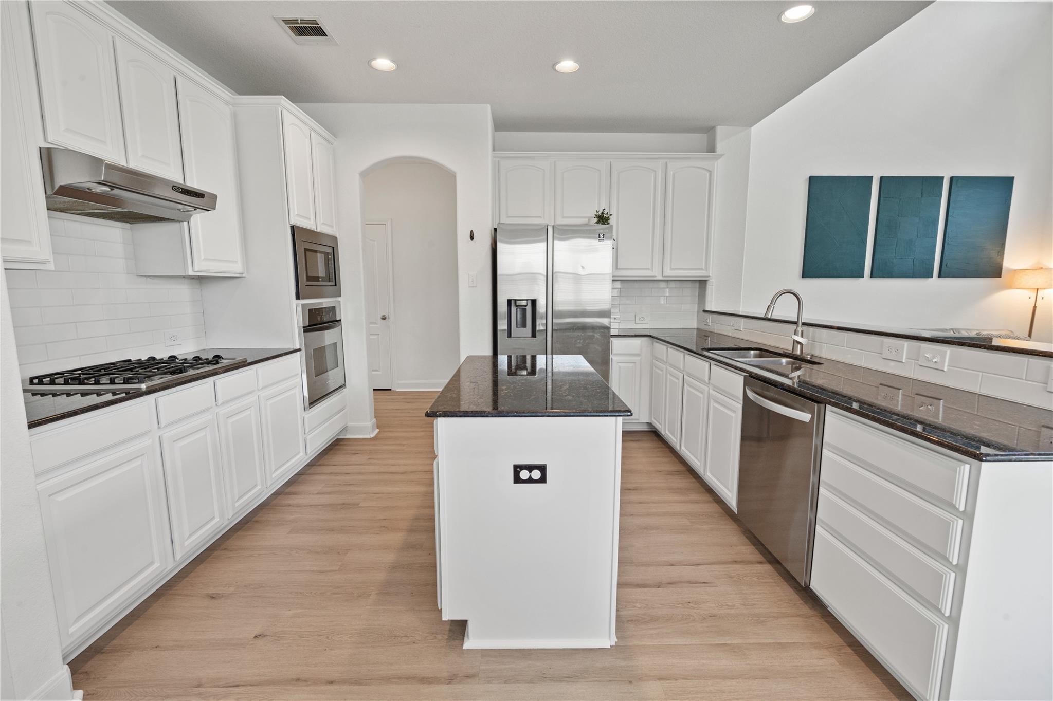 30 Stone Terrace DR