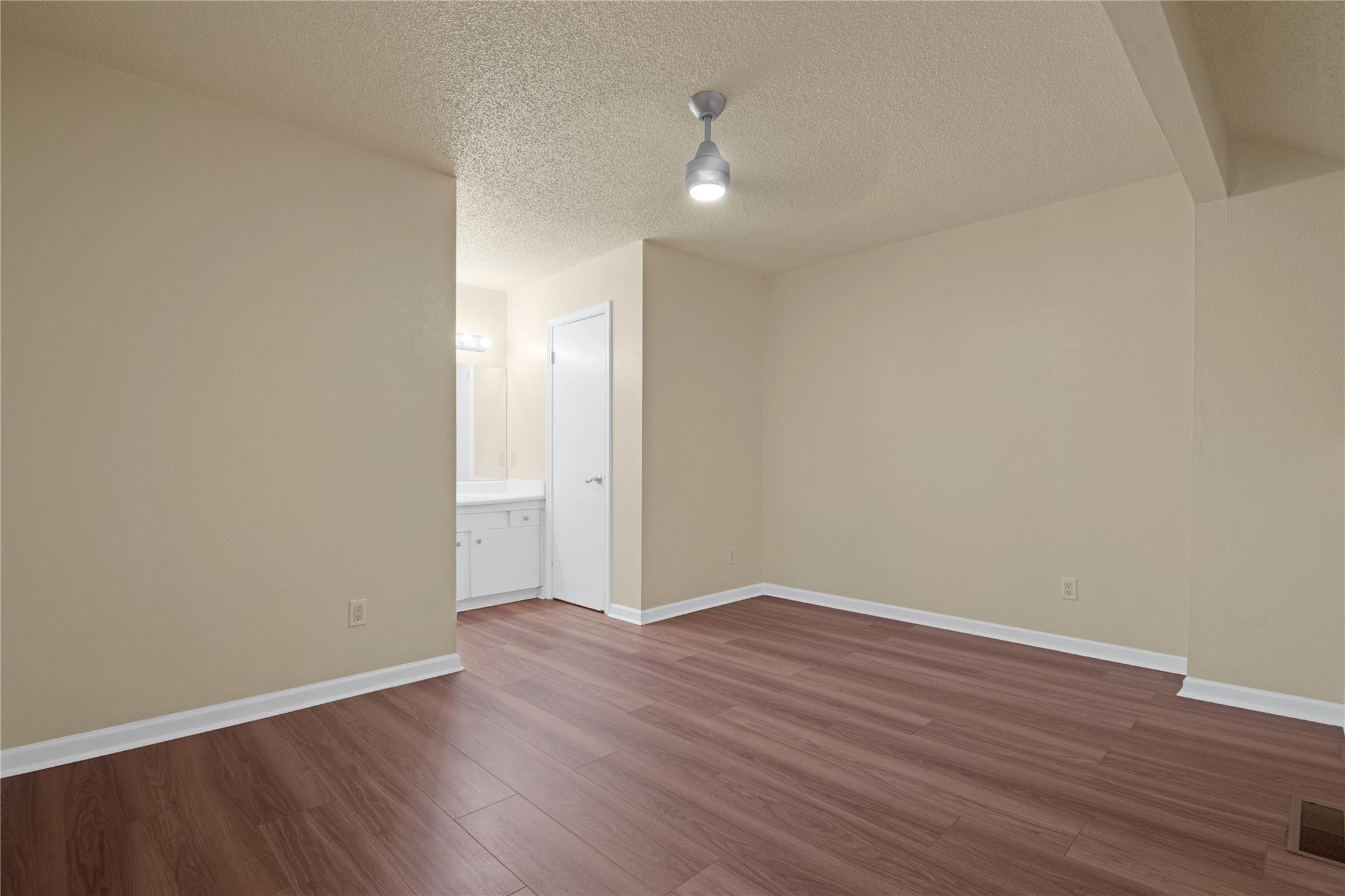 3454 Willowrun DR # C