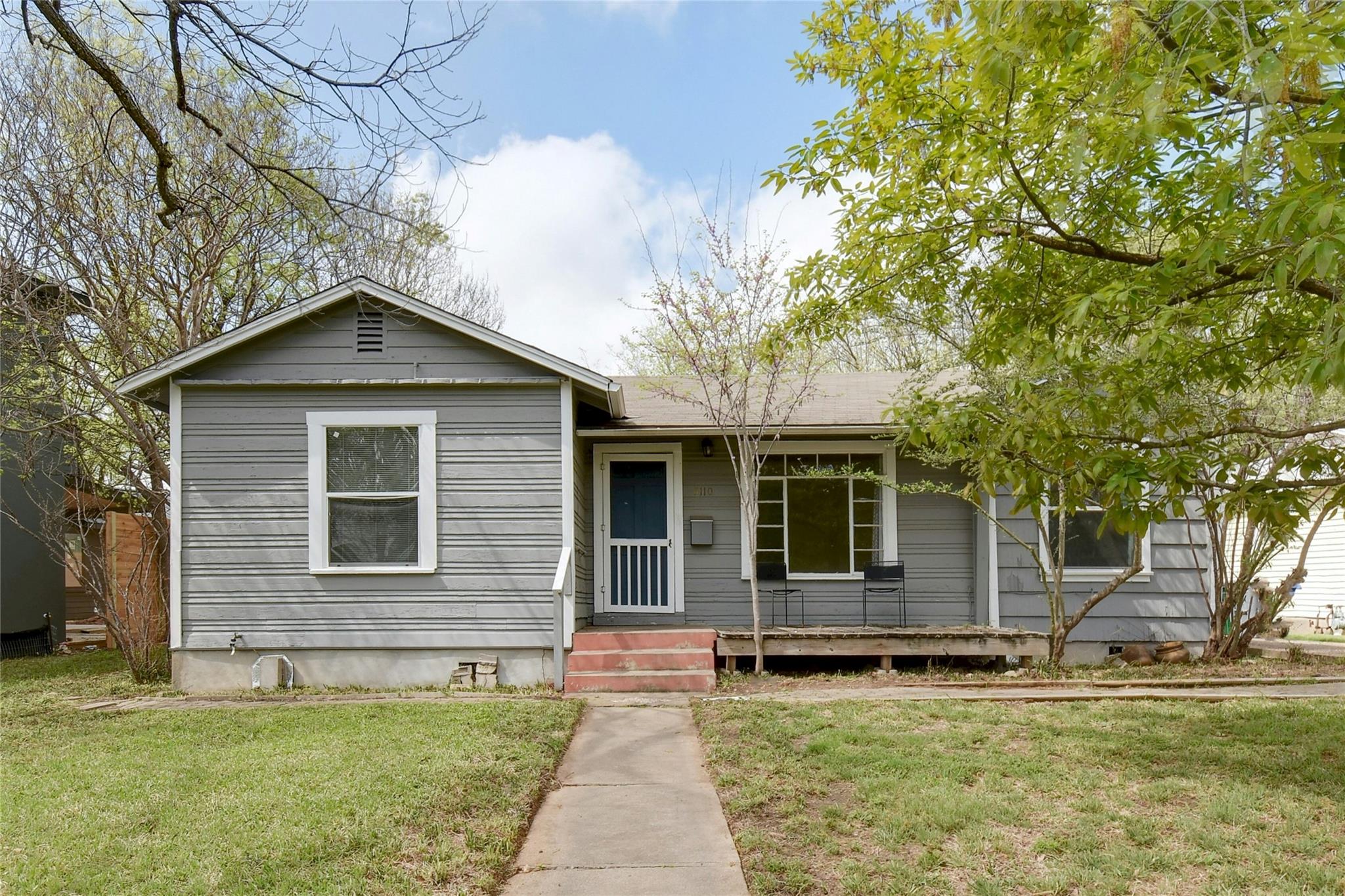 5110 Valley Oak Dr