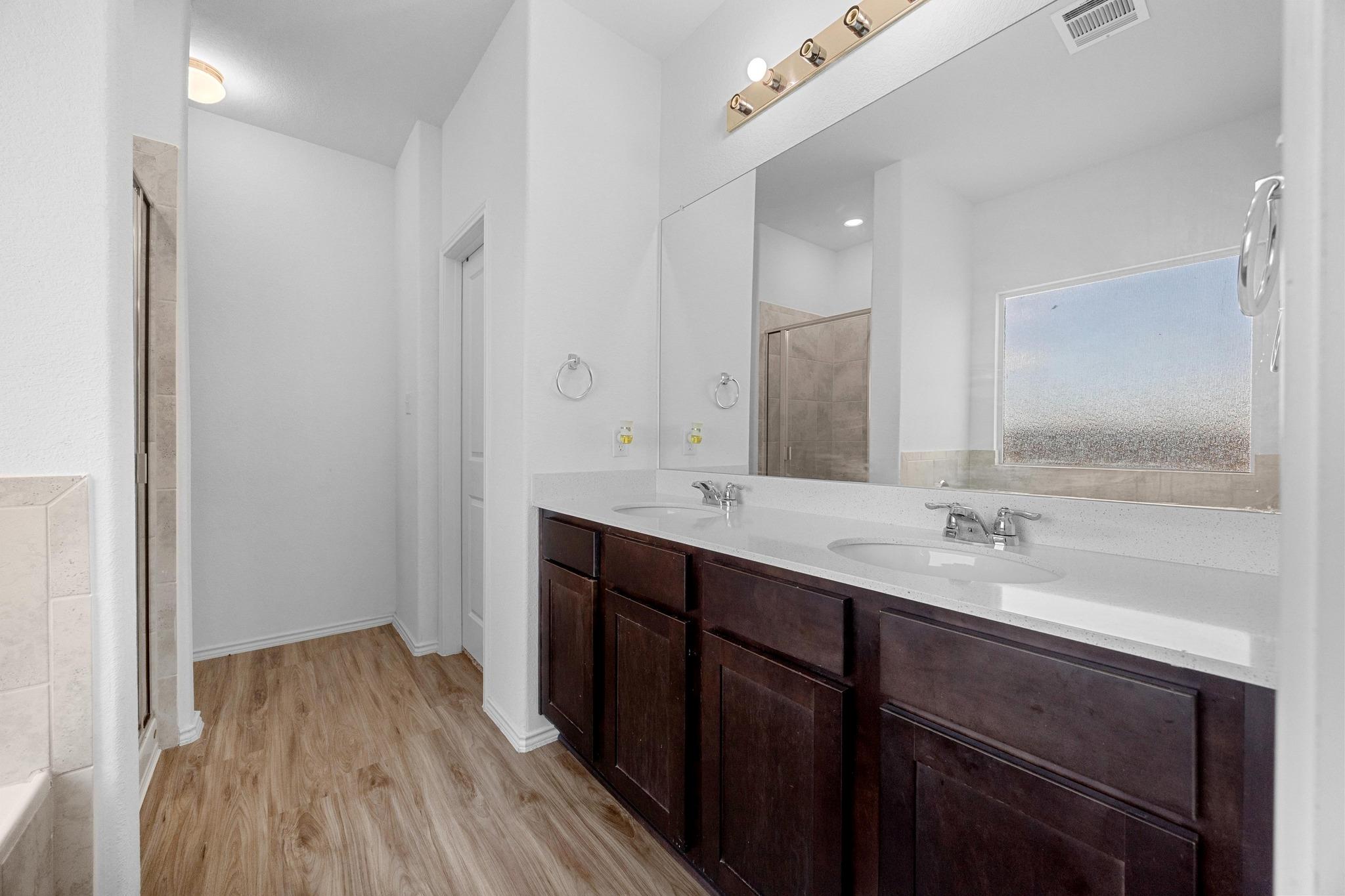 325 Majestic Cedar CT