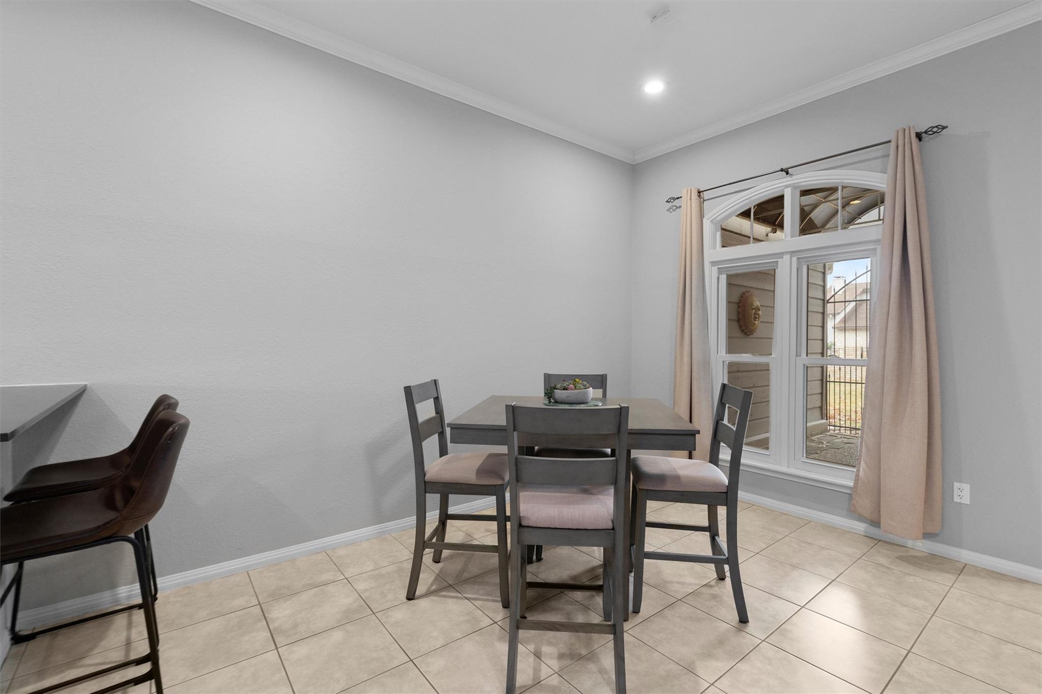 11003 Pinehurst DR # 6, Austin Unit: 6