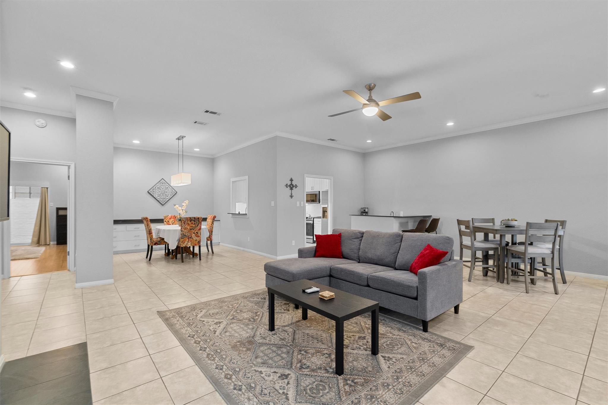 11003 Pinehurst DR # 6, Austin Unit: 6