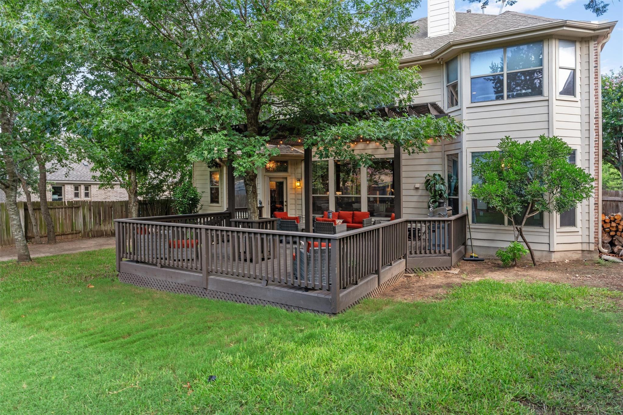 7505 Roaring Springs DR