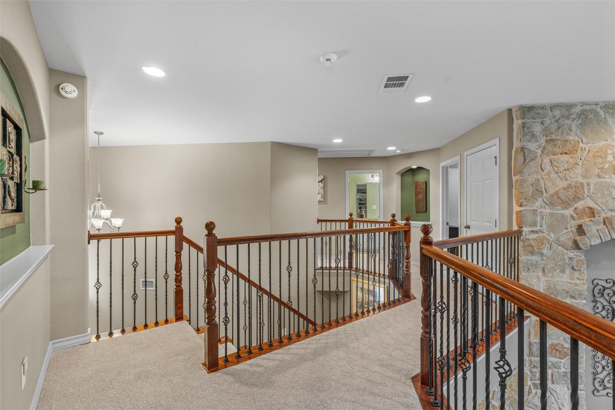 7505 Roaring Springs DR