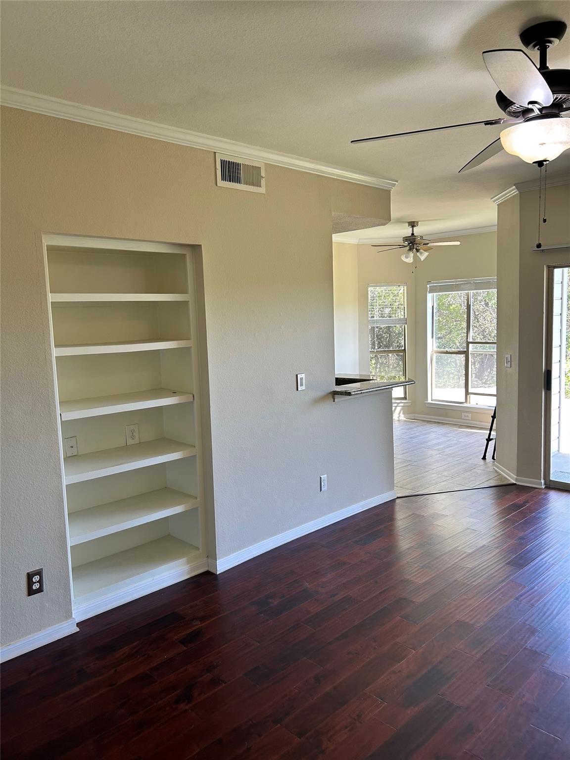 6000 Shepherd Mountain CV # 1302