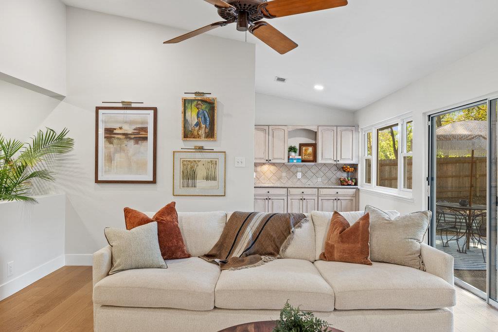 2401 Vassal DR, Austin