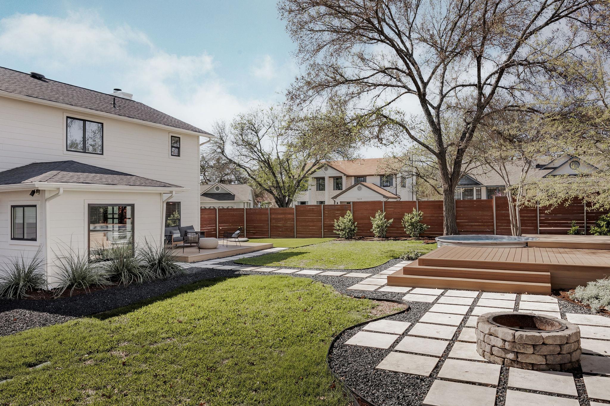 7402 Whistlestop DR
