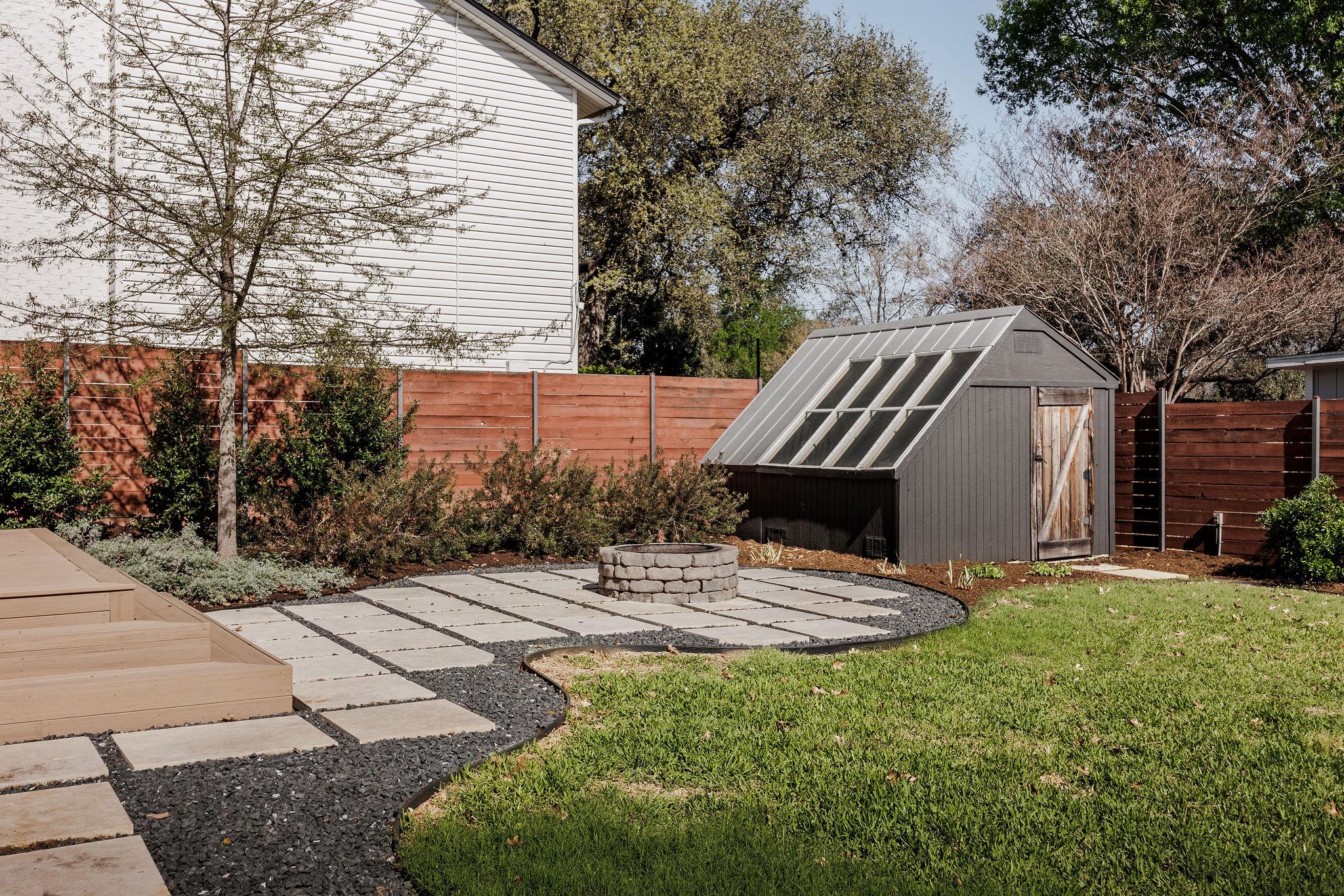 7402 Whistlestop DR