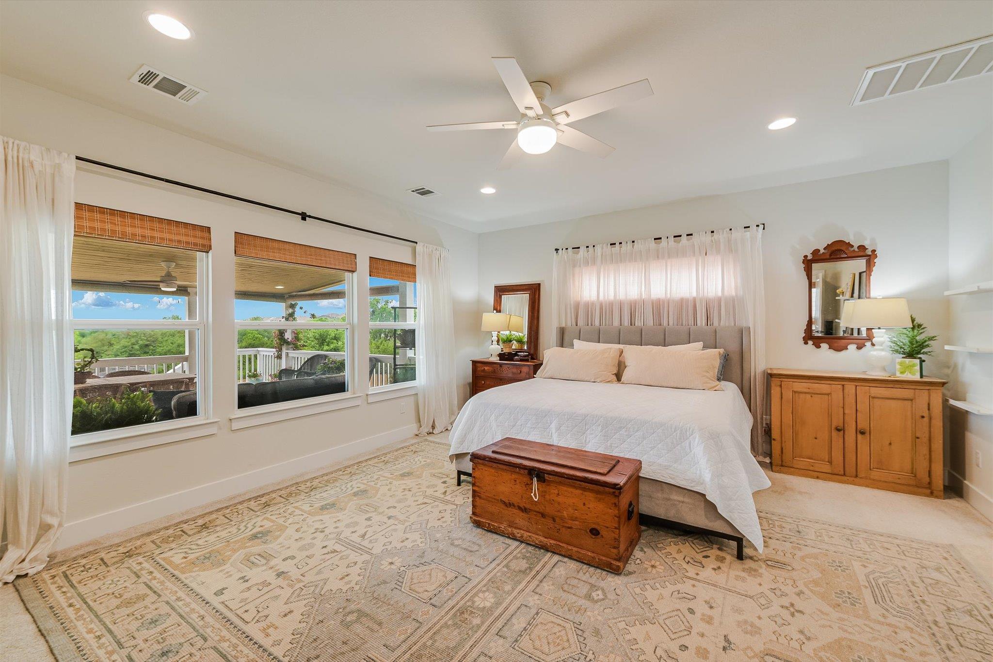 125 Broken Oak DR