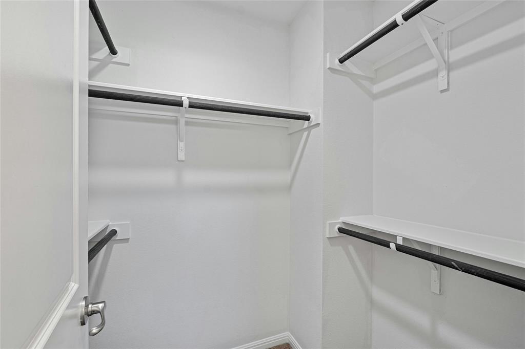 9713 Grapevine Leaf DR