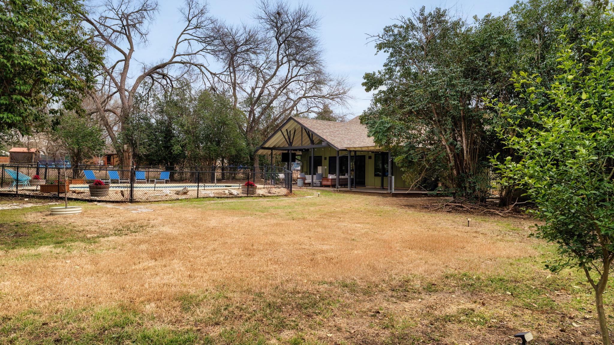 404 Whitetail DR
