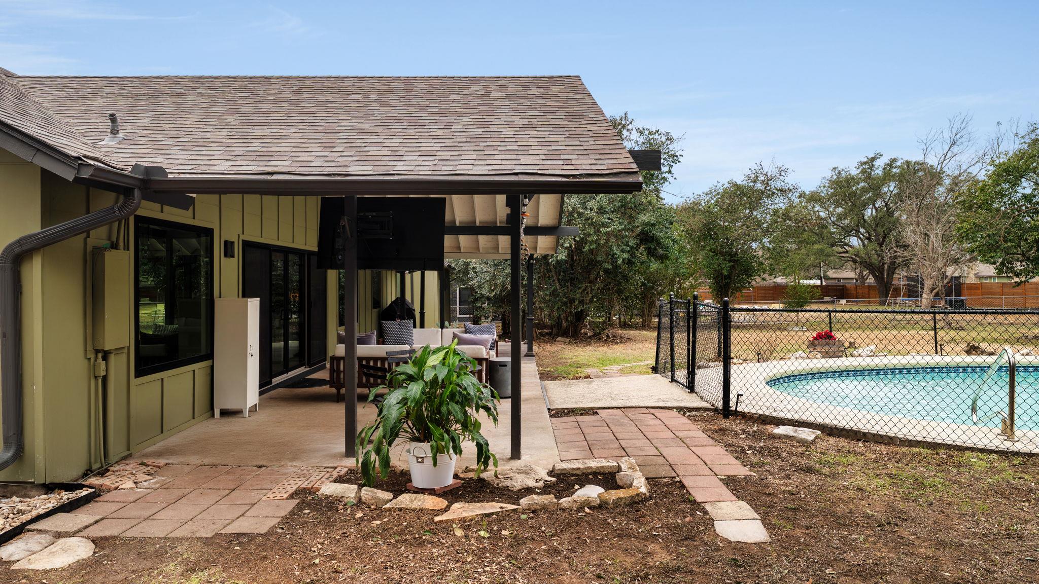404 Whitetail DR
