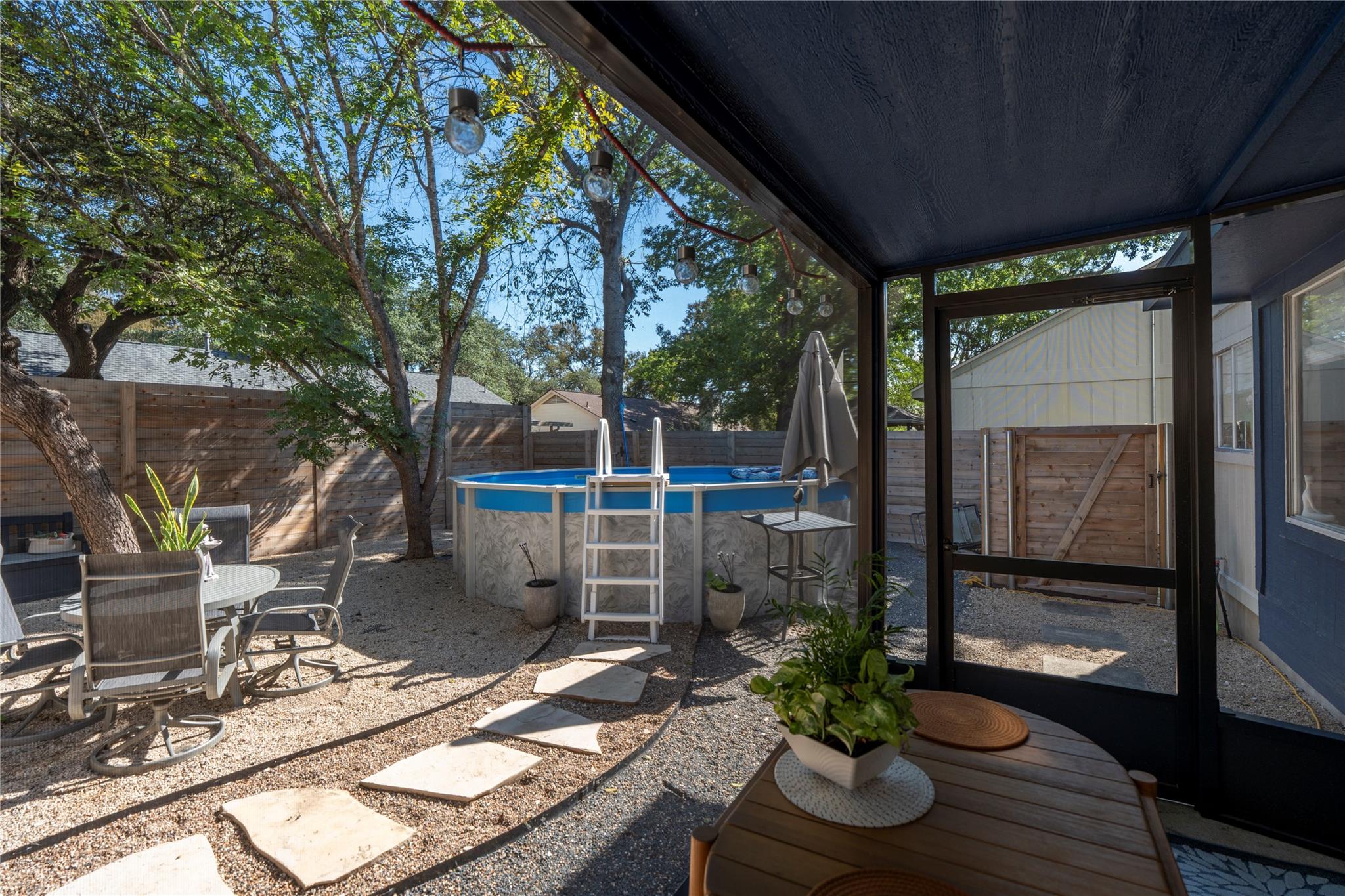 806 Tensley TRL