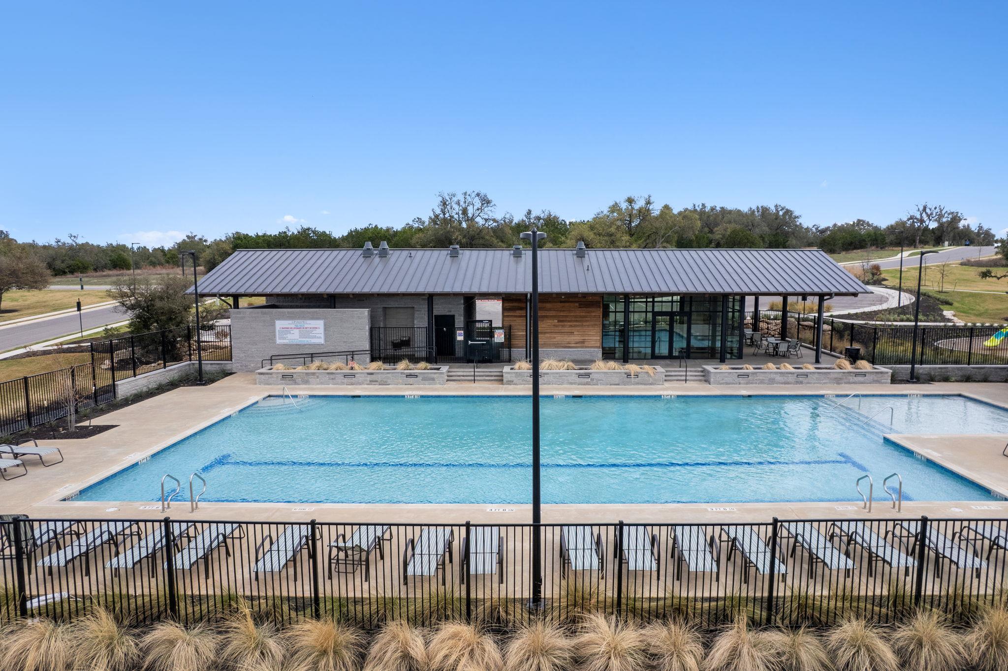 701 Tradewinds WAY