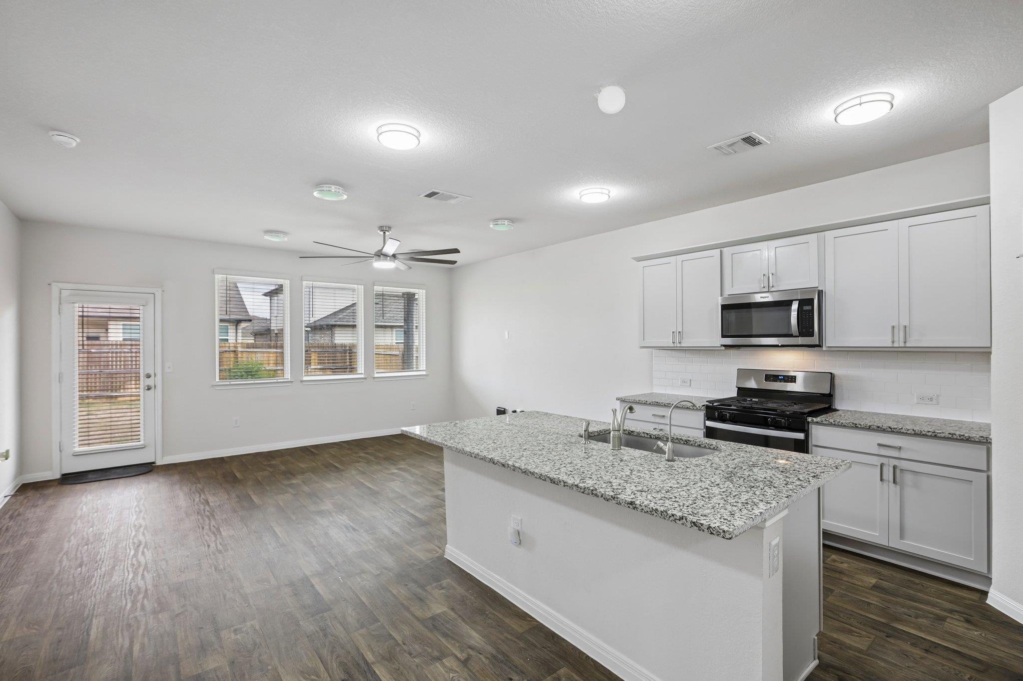 149 Mackinac LN