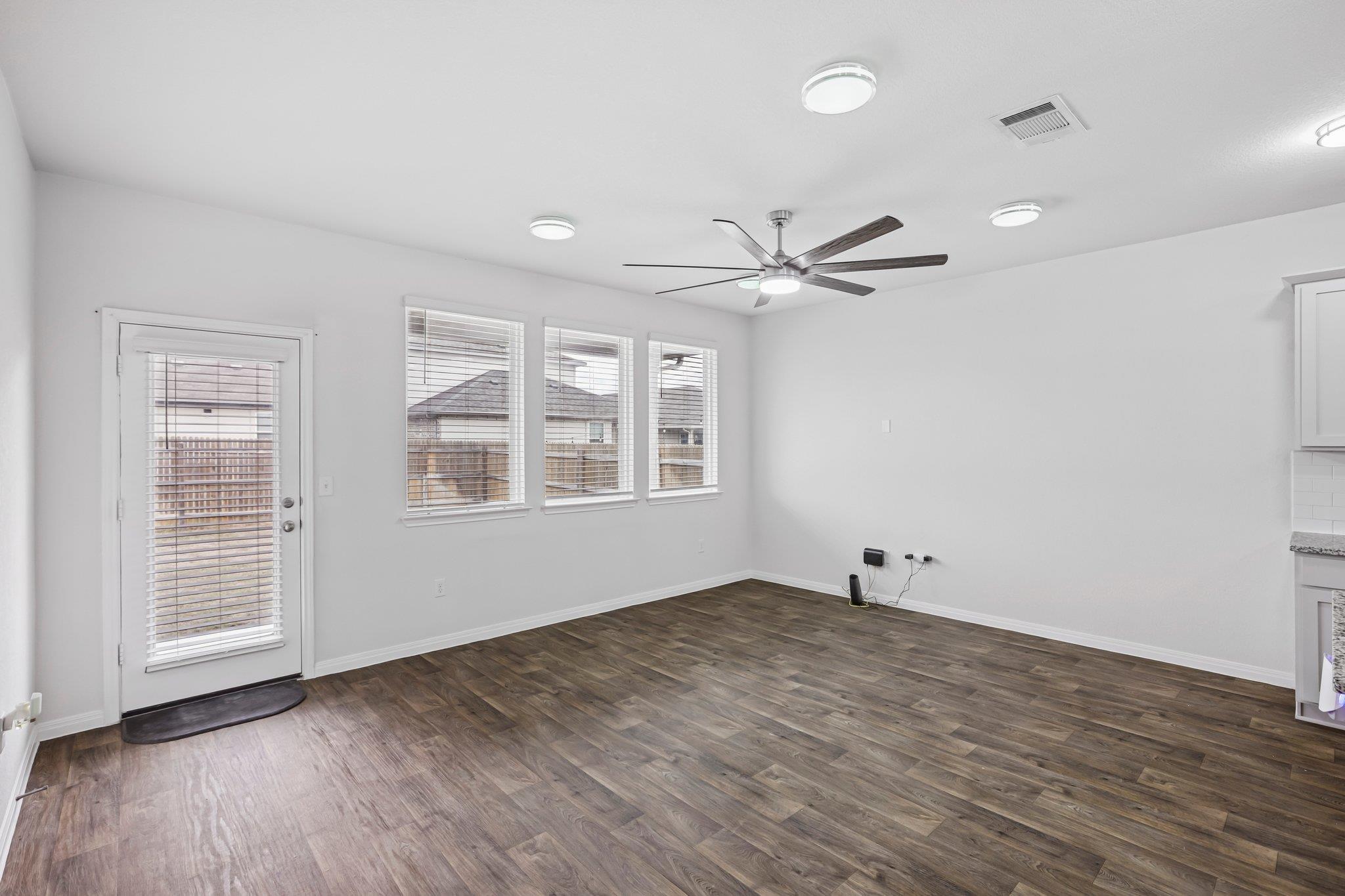 149 Mackinac LN