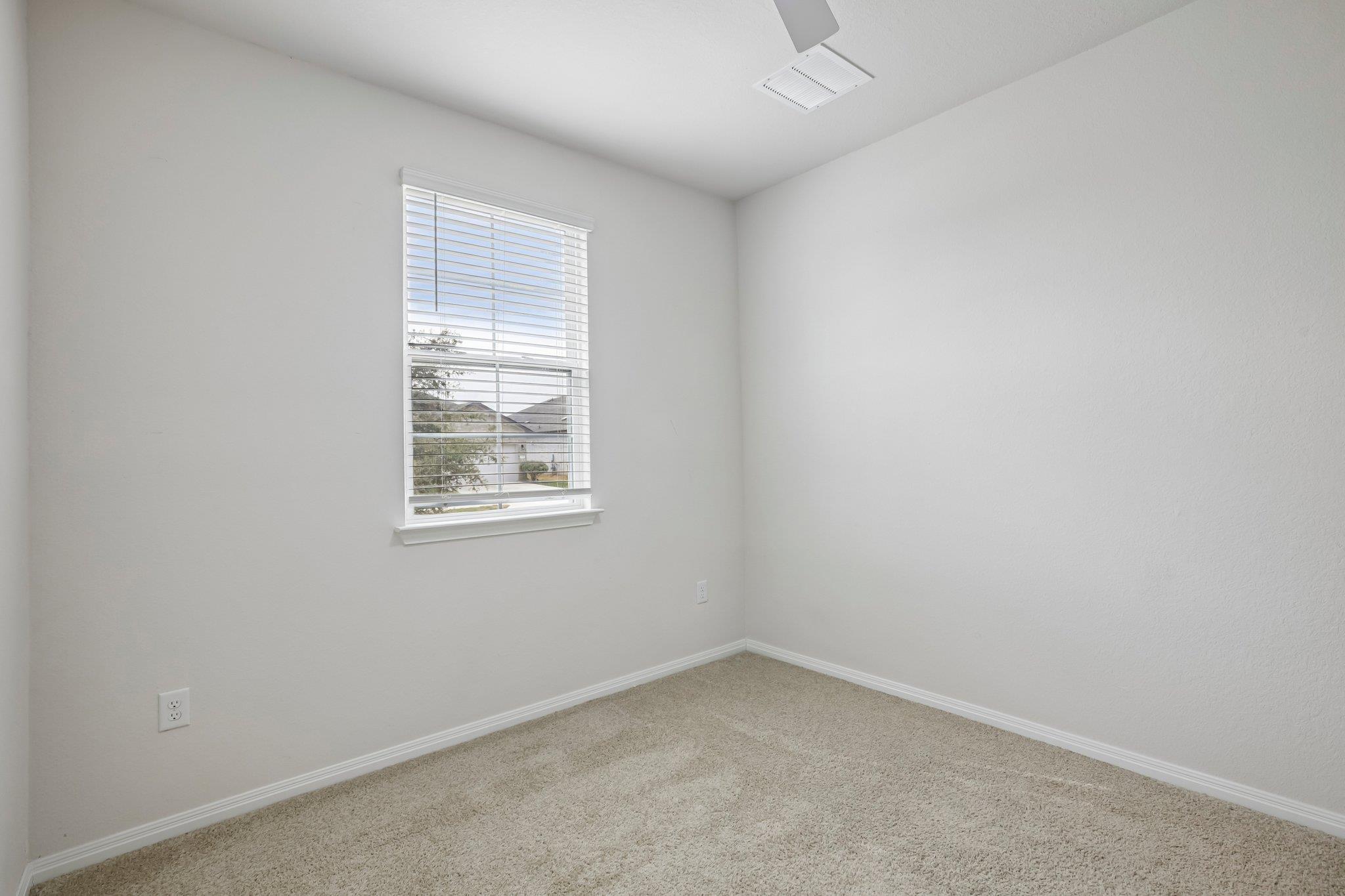 149 Mackinac LN