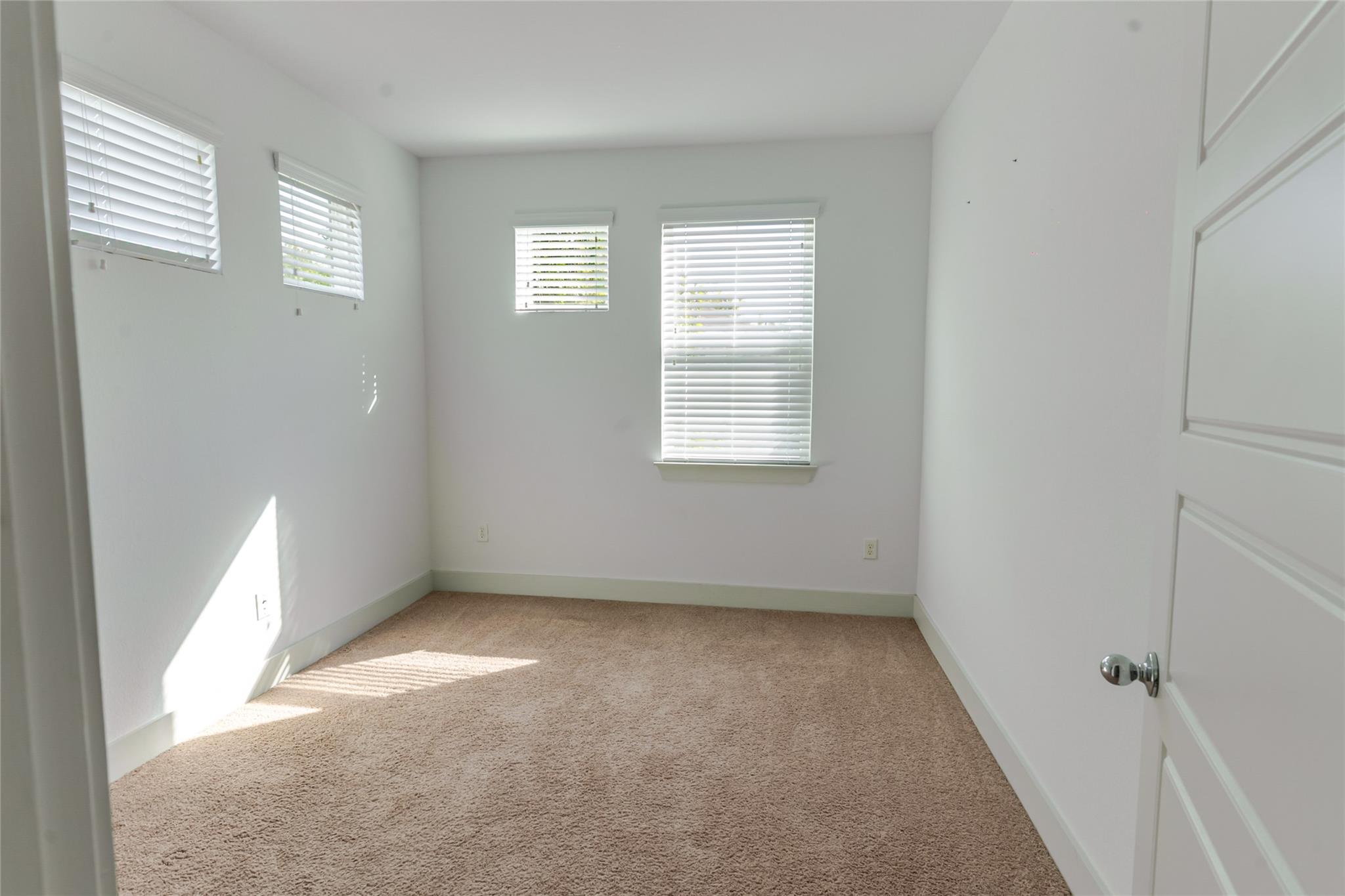 1400 Homespun RD