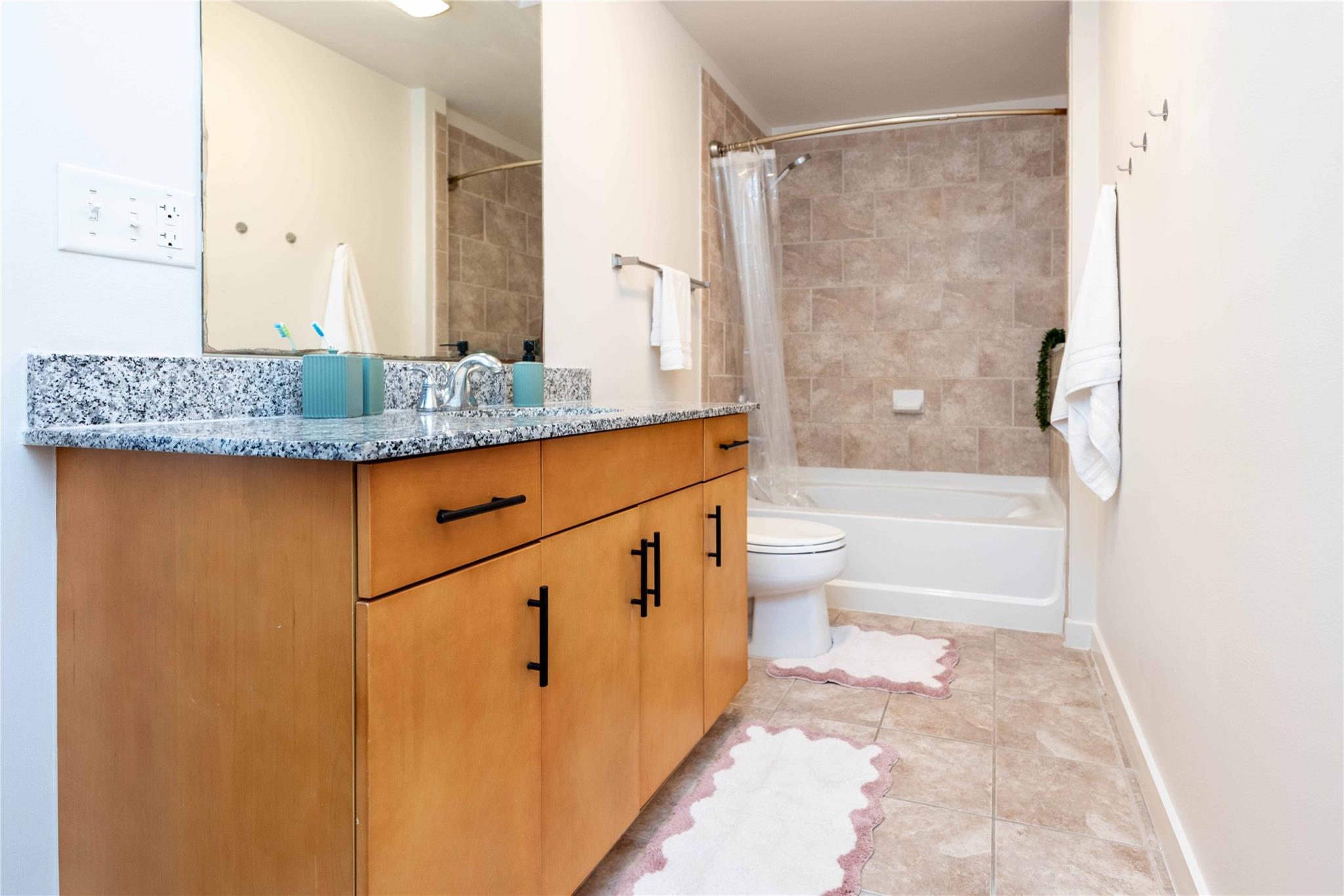 360 Nueces ST # 1214