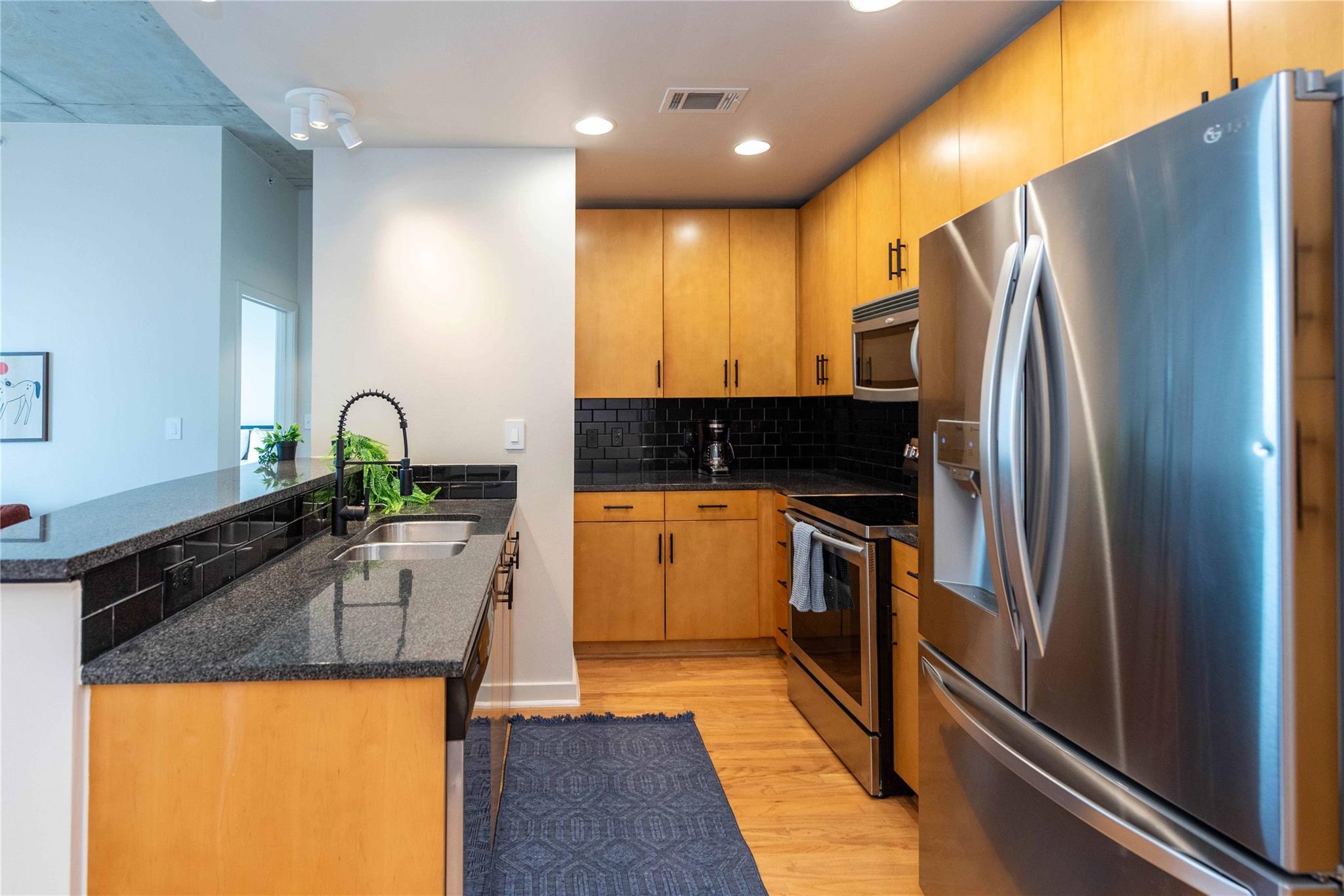 360 Nueces ST # 1214