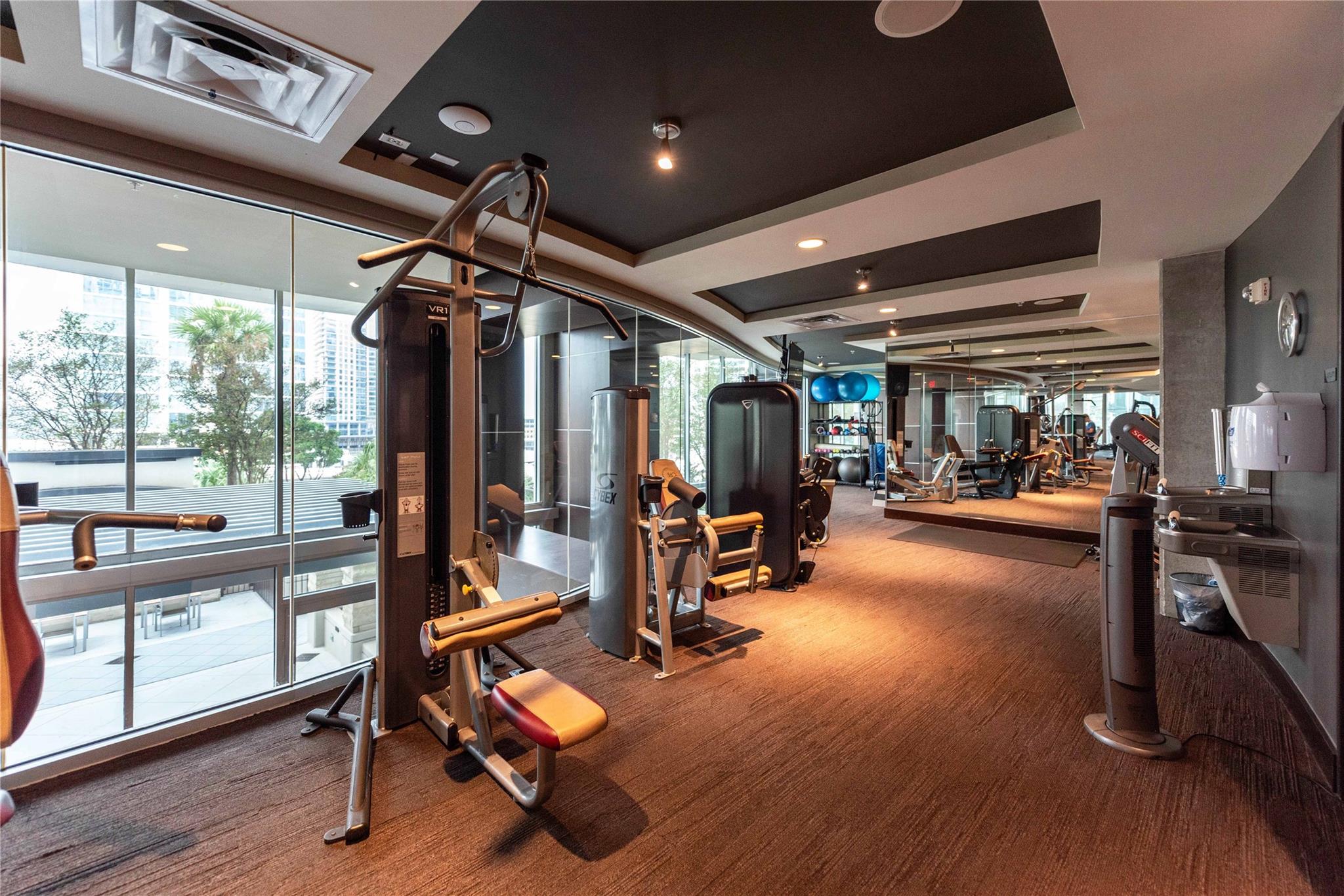 360 Nueces ST # 1214