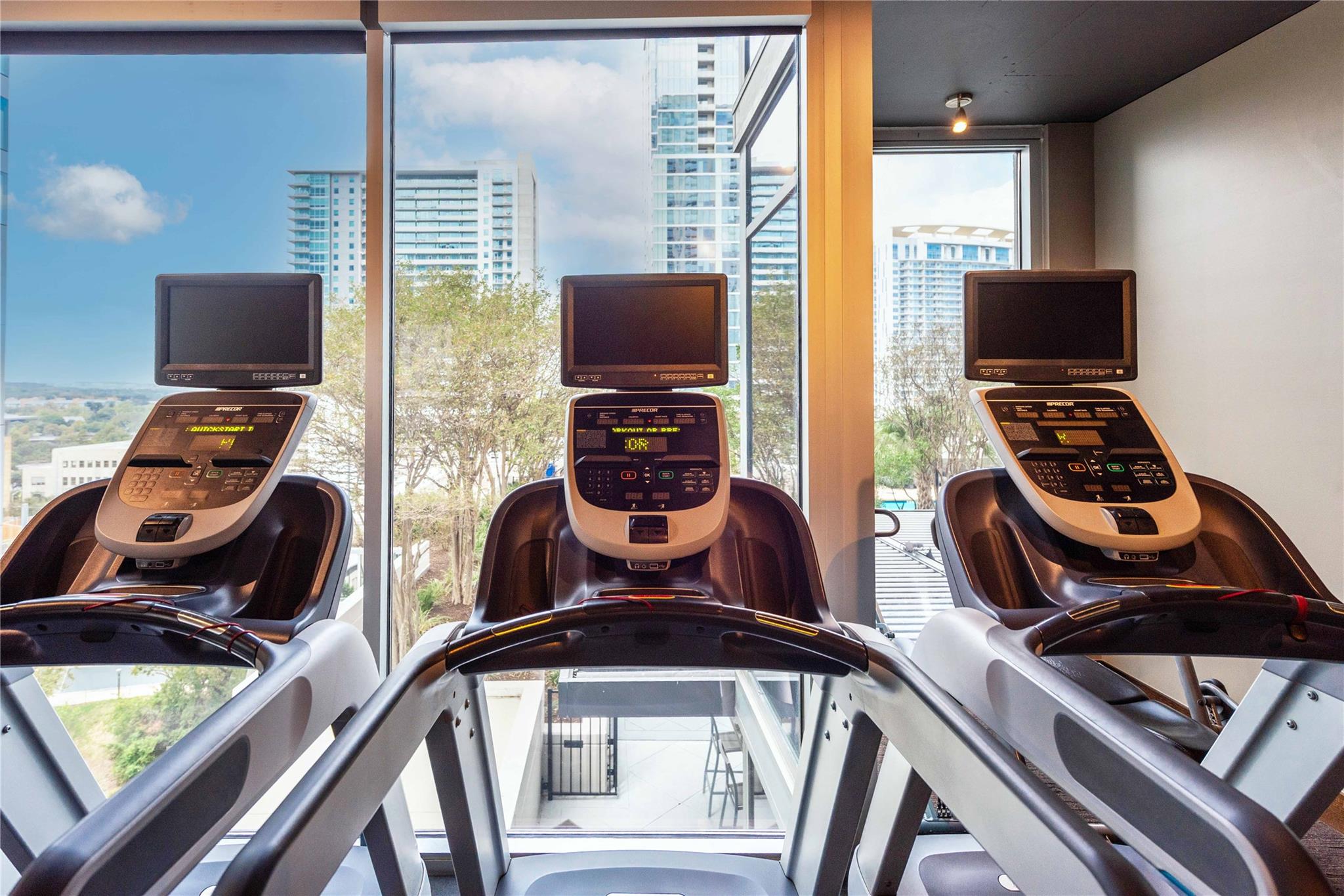 360 Nueces ST # 1214