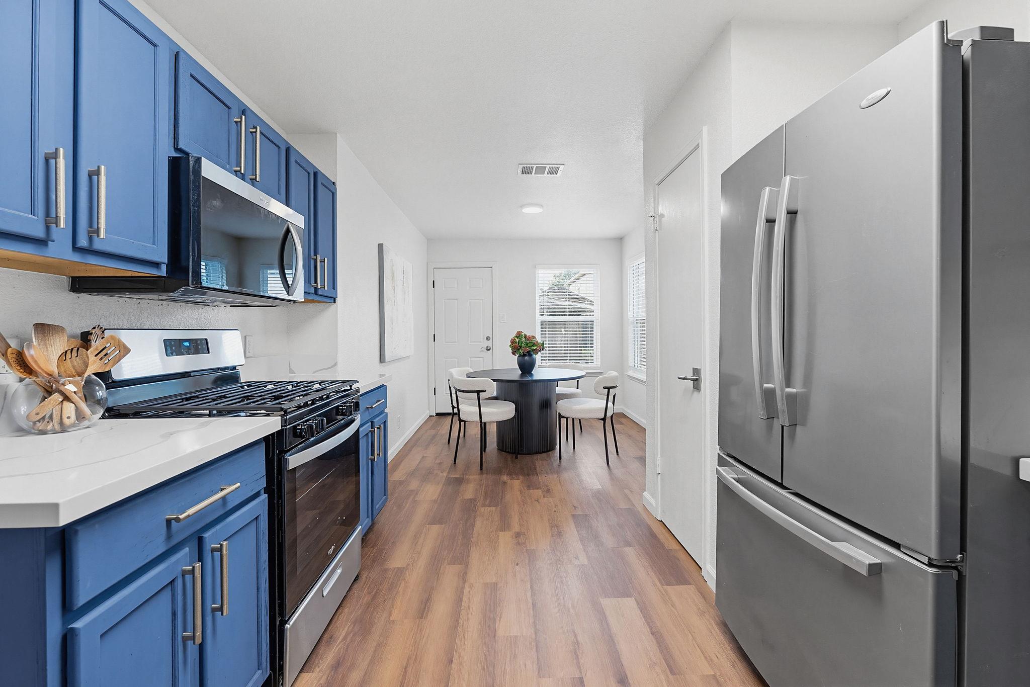 114 Loryn DR