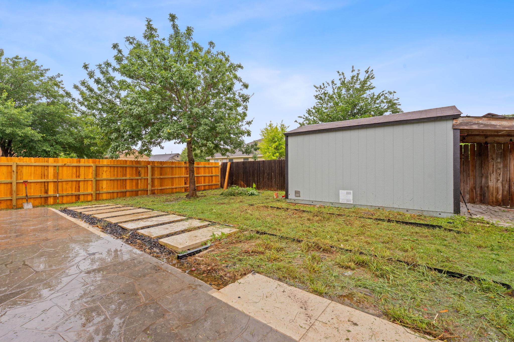 114 Loryn DR
