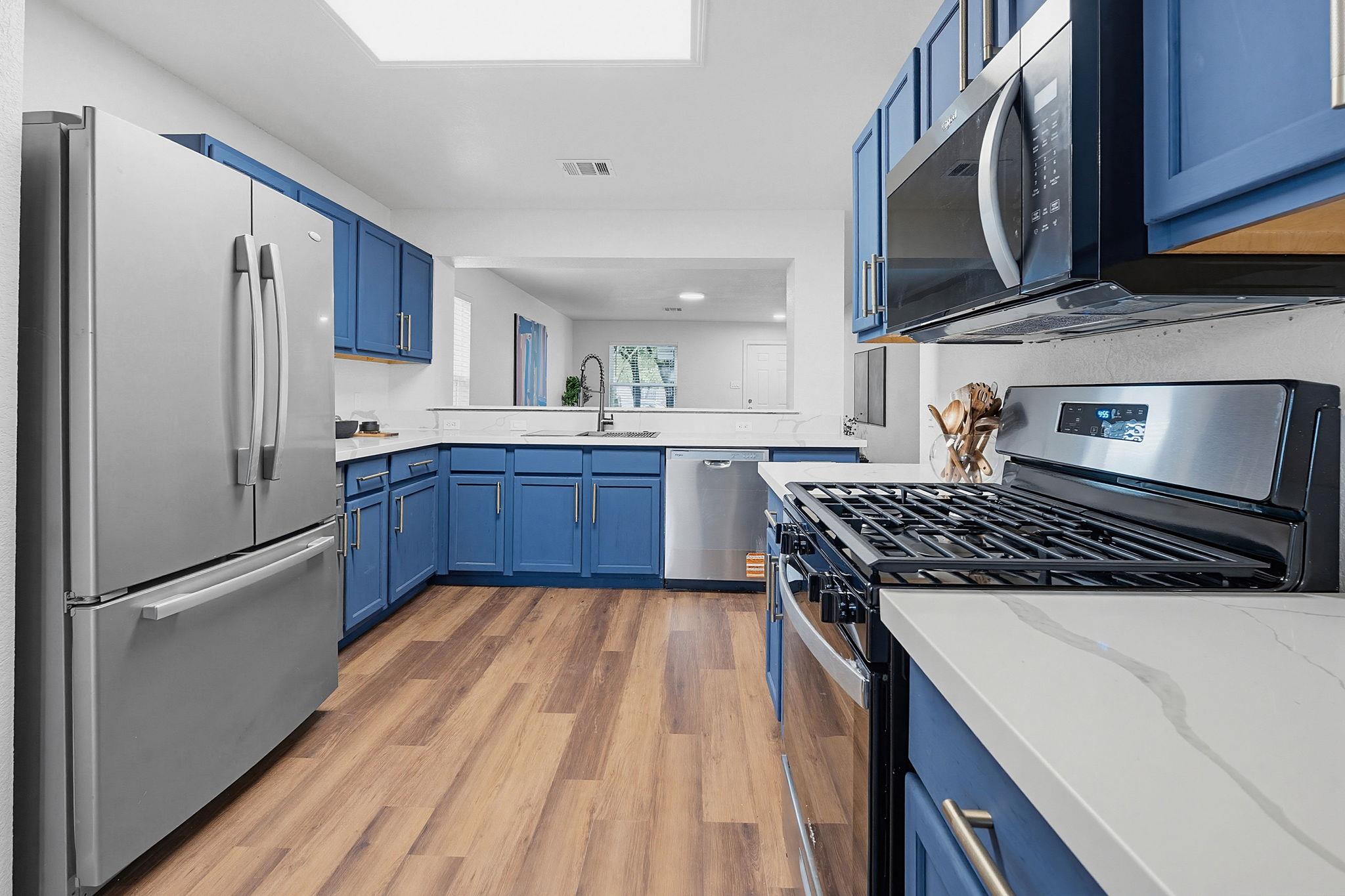 114 Loryn DR
