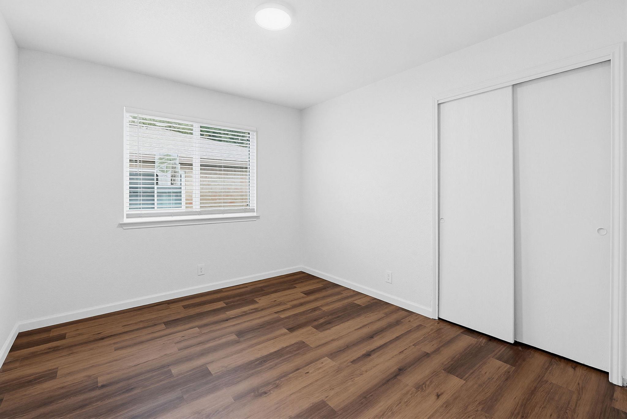 114 Loryn DR